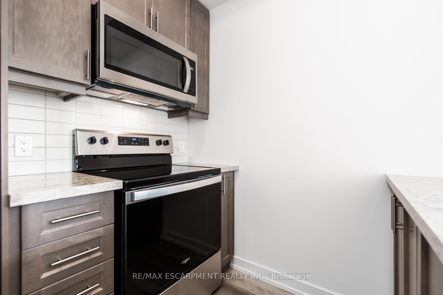 Photo 6 of Unit 1001, 470 Dundas Street E, Hamilton, Waterdown — HOMEH