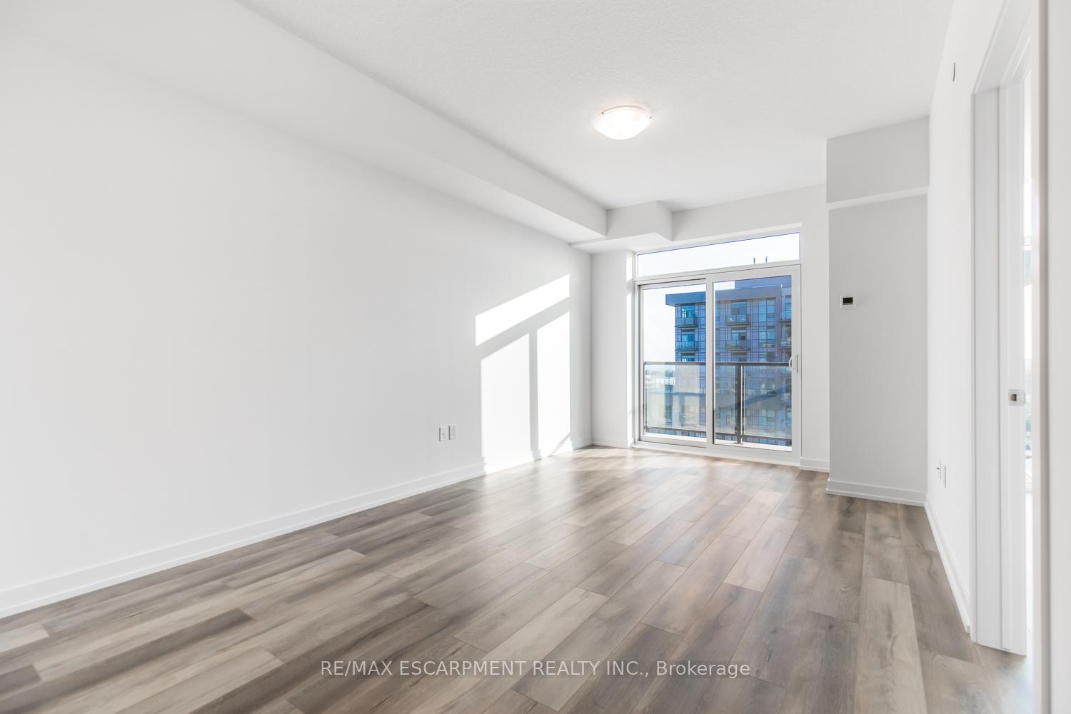 Photo 12 of Unit 1001, 470 Dundas Street E, Hamilton, Waterdown — HOMEH