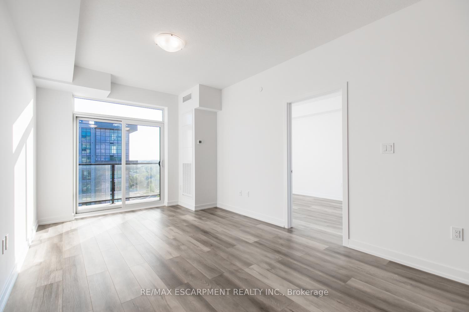 Photo 13 of Unit 1001, 470 Dundas Street E, Hamilton, Waterdown — HOMEH