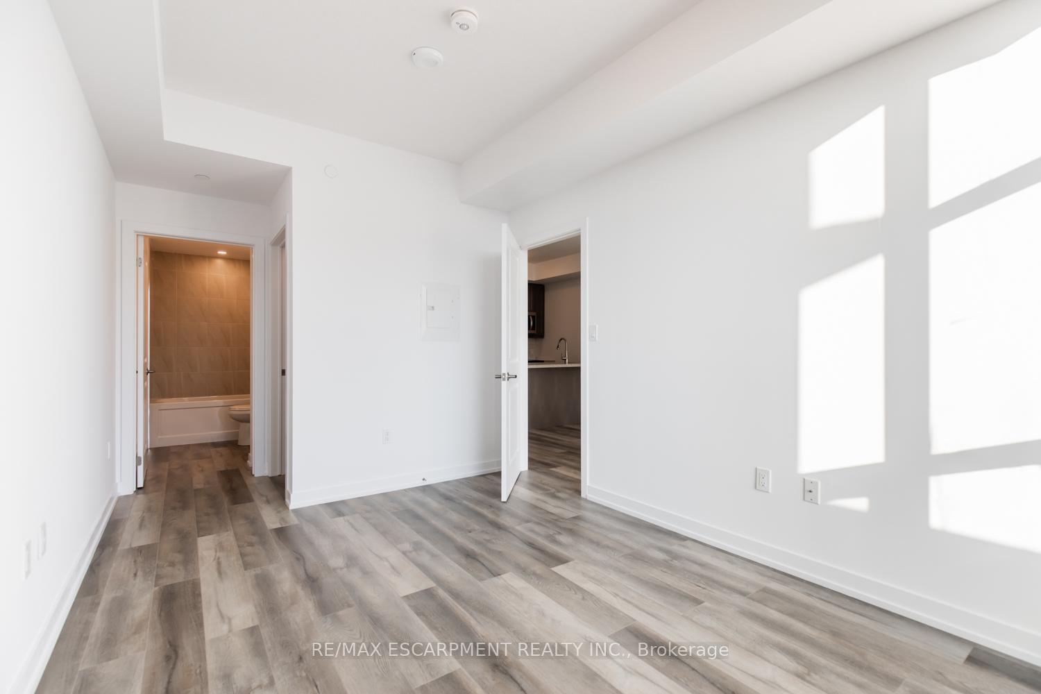 Photo 22 of Unit 1001, 470 Dundas Street E, Hamilton, Waterdown — HOMEH