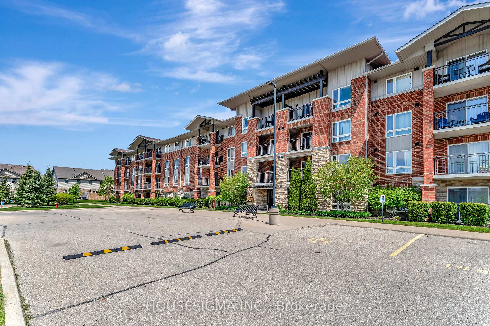 Photo 3 of Unit 108, 60 Lynnmore Street, Guelph, Pineridge/Westminster Woods — HOMEH