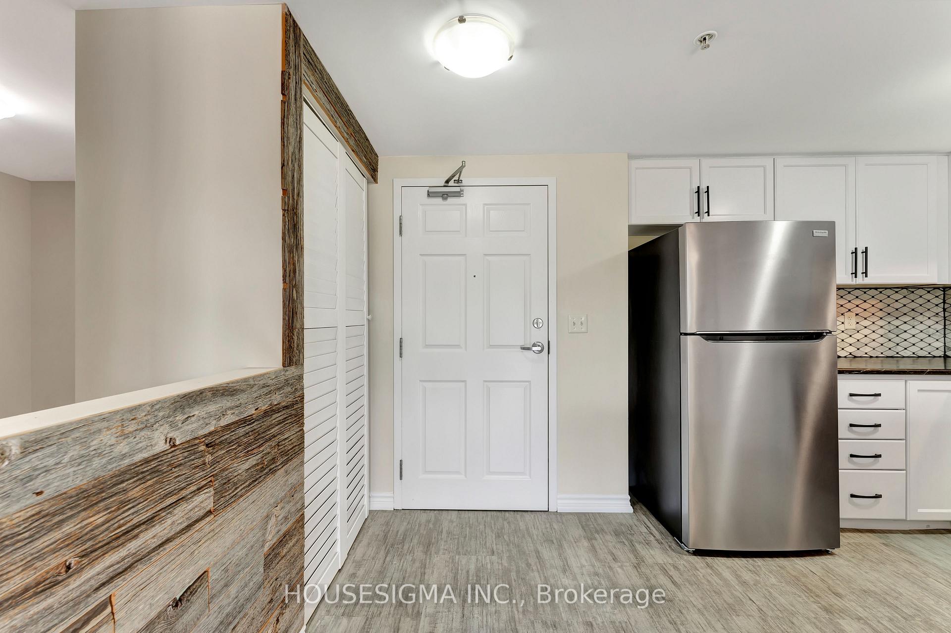 Photo 5 of Unit 108, 60 Lynnmore Street, Guelph, Pineridge/Westminster Woods — HOMEH