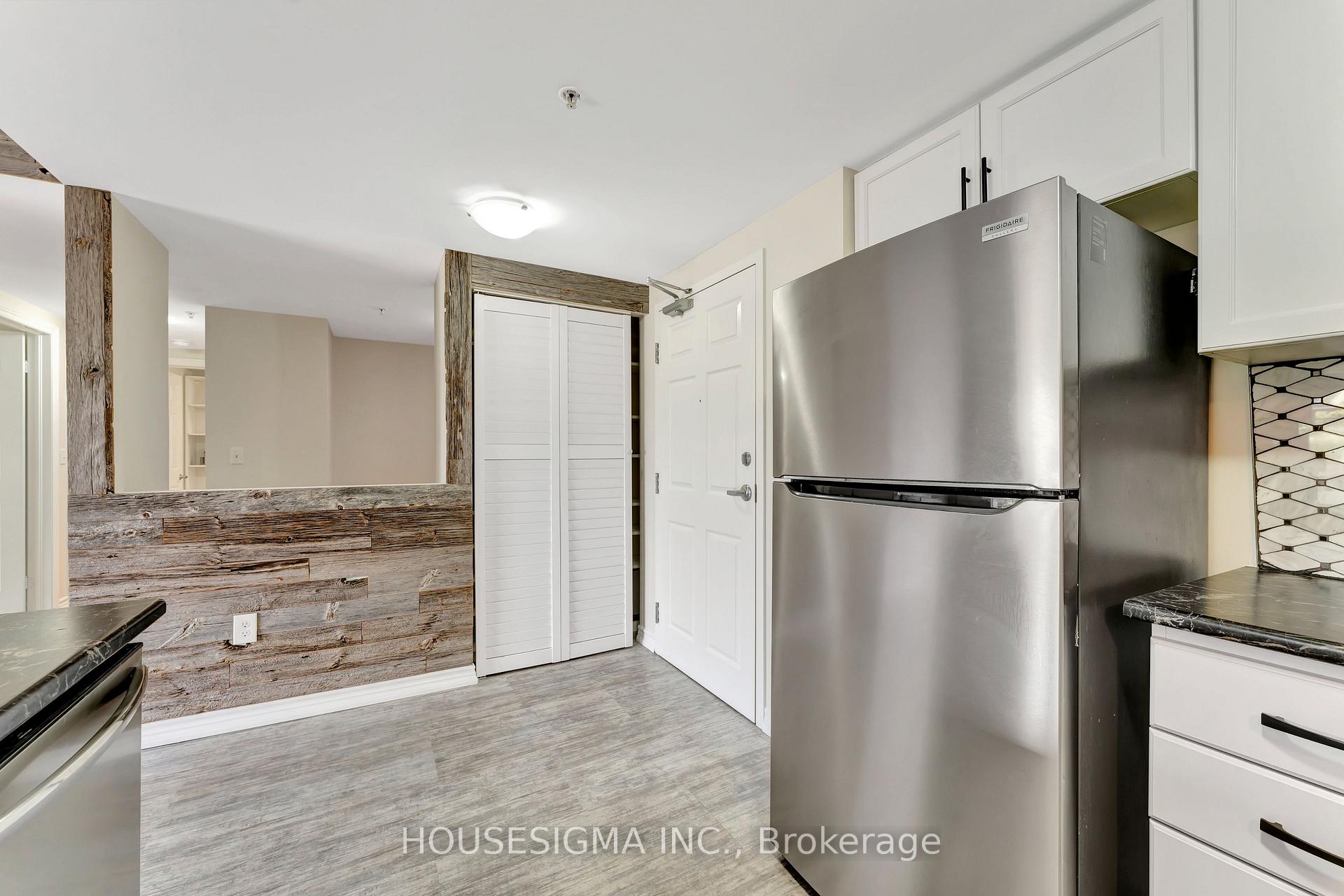 Photo 10 of Unit 108, 60 Lynnmore Street, Guelph, Pineridge/Westminster Woods — HOMEH