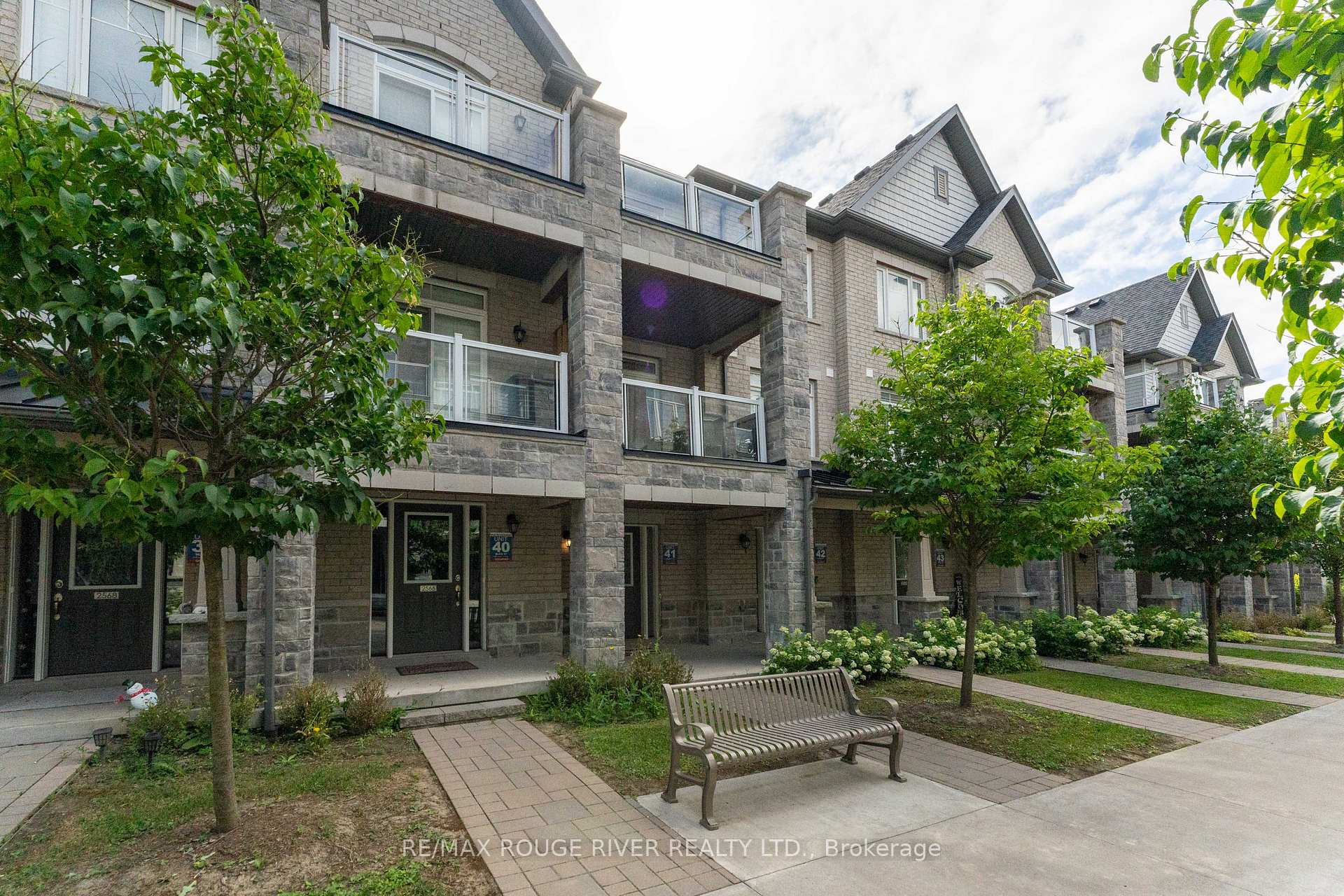 Photo 1 of 2564 Ladyfern Crossing, Pickering, Duffin Heights — HOMEH
