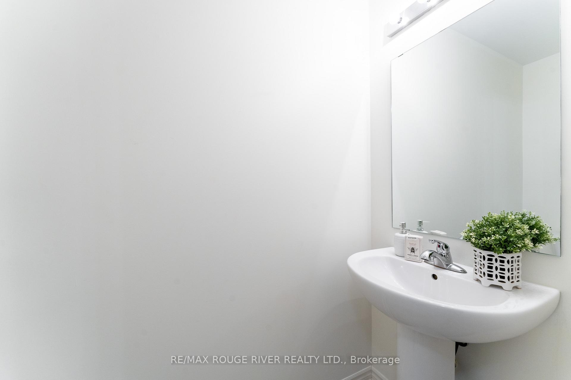Photo 5 of 2564 Ladyfern Crossing, Pickering, Duffin Heights — HOMEH