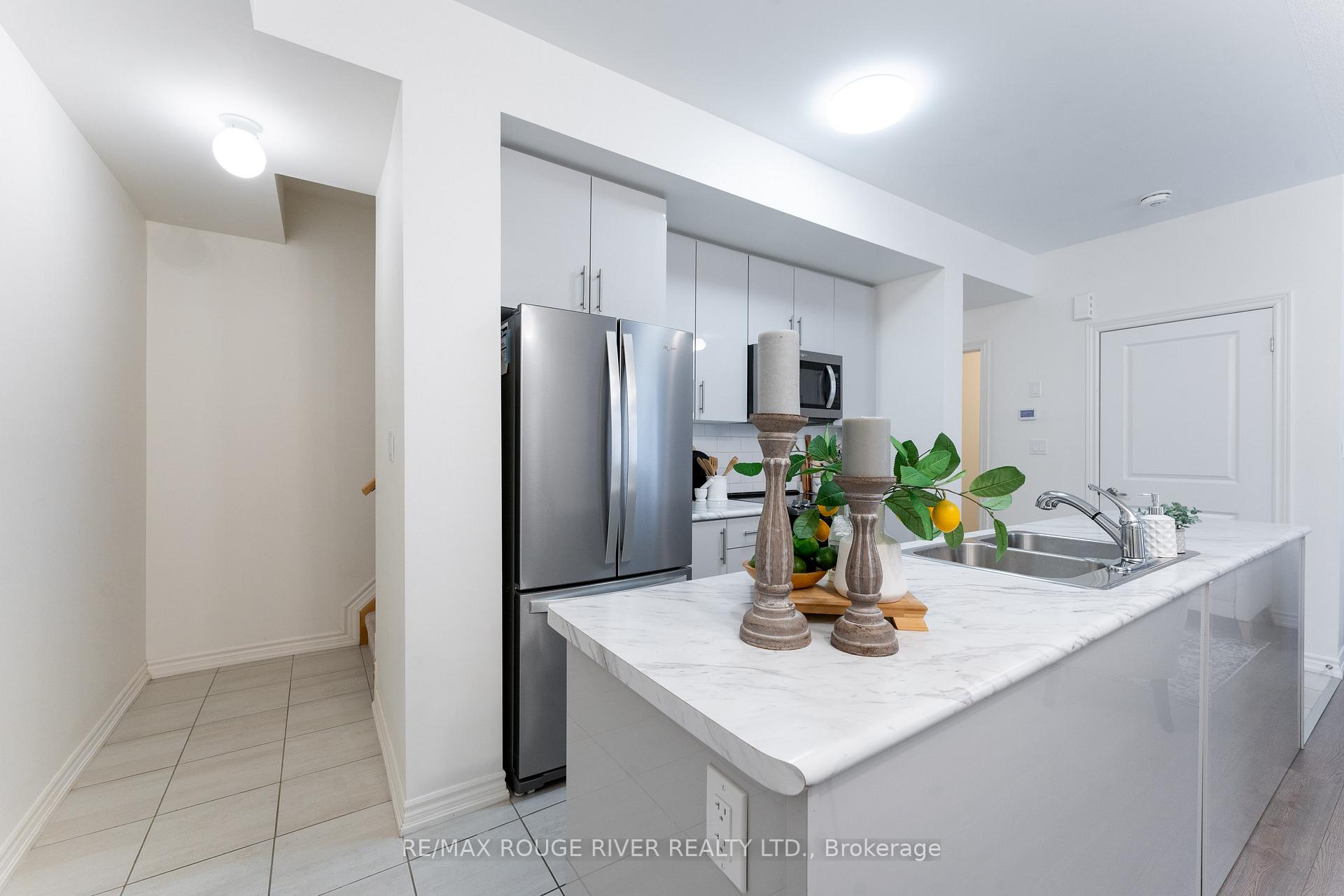 Photo 11 of 2564 Ladyfern Crossing, Pickering, Duffin Heights — HOMEH