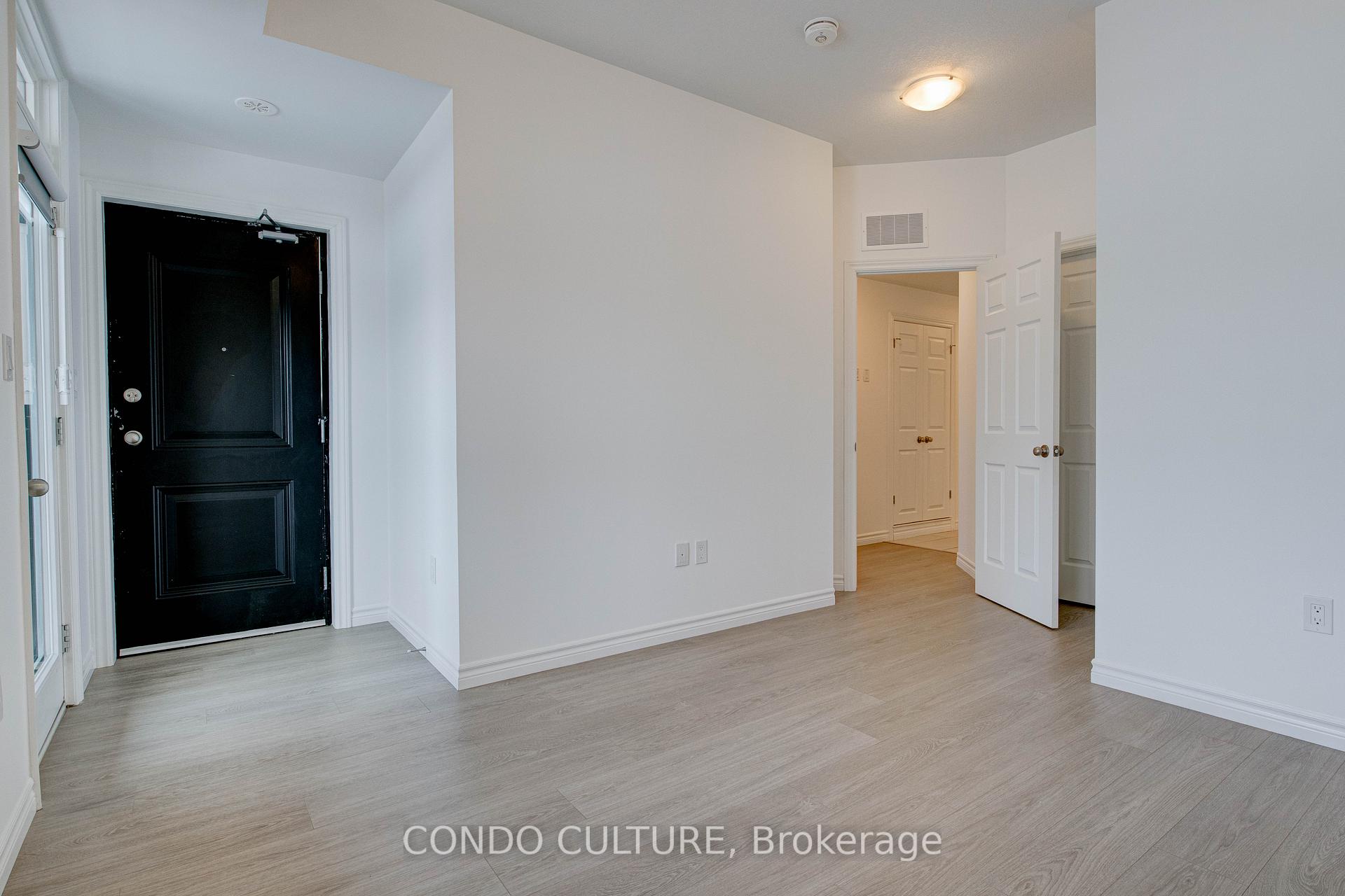Photo 4 of Unit 79, 158 Wheat Lane, Kitchener — HOMEH