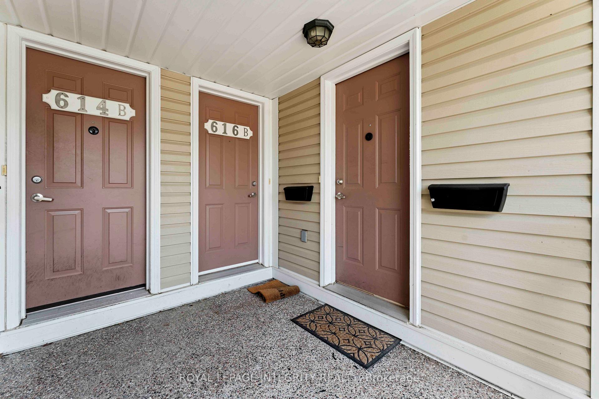 Photo 4 of Unit A, 616 Chapman Mills Drive, Ottawa, Barrhaven - Strandherd — HOMEH