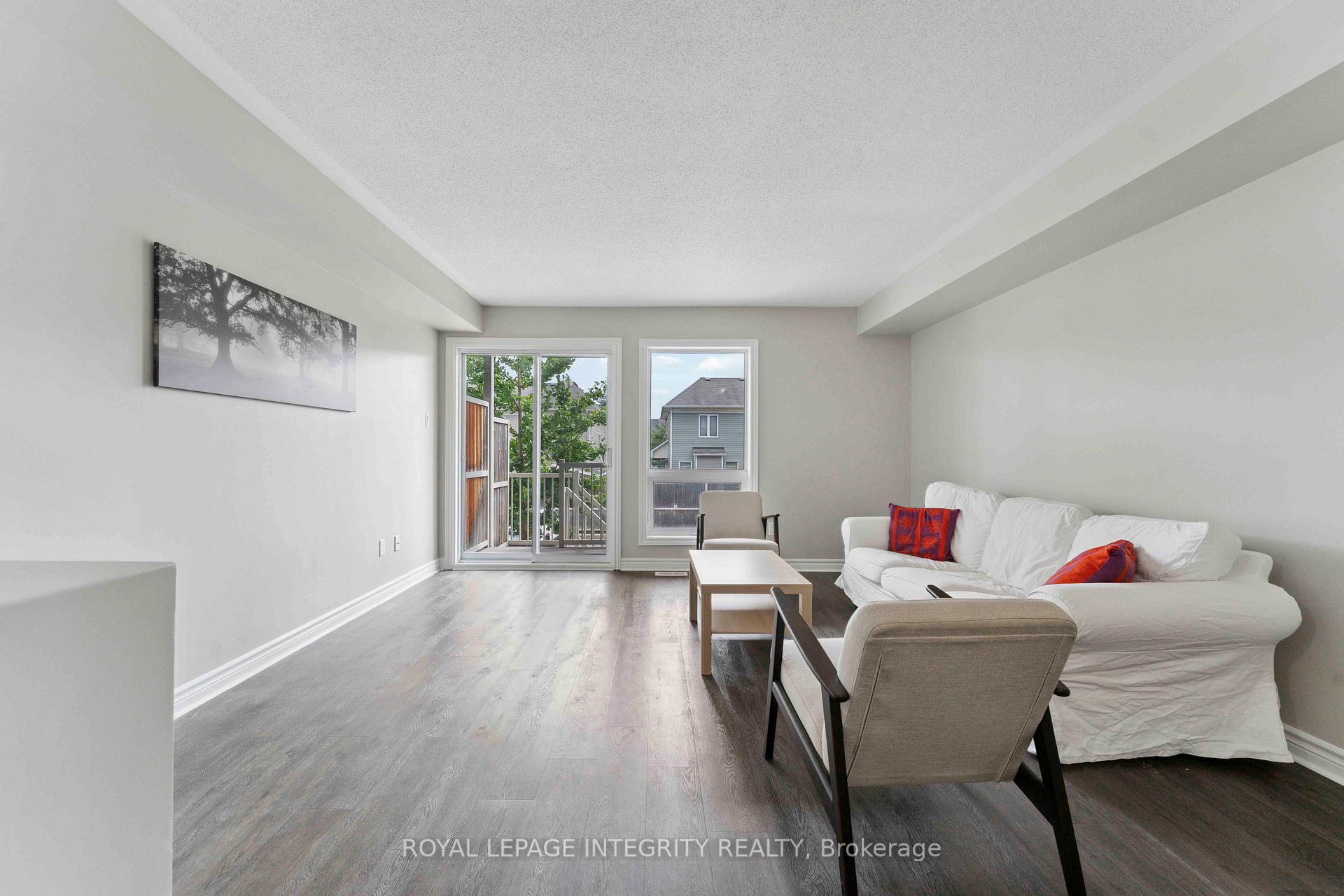 Photo 7 of Unit A, 616 Chapman Mills Drive, Ottawa, Barrhaven - Strandherd — HOMEH