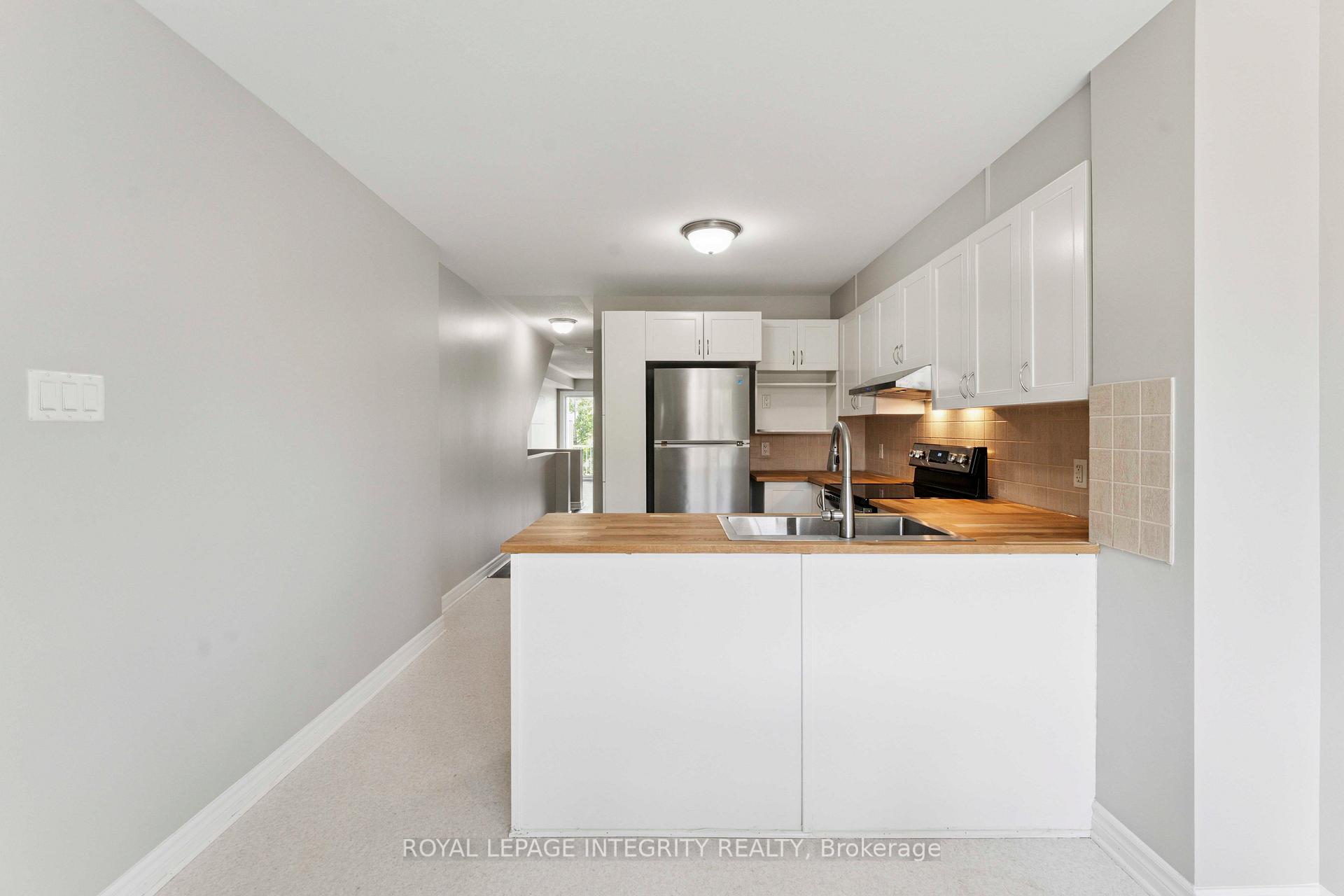 Photo 18 of Unit A, 616 Chapman Mills Drive, Ottawa, Barrhaven - Strandherd — HOMEH