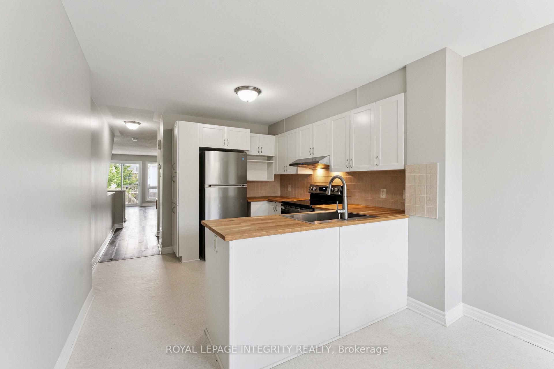 Photo 19 of Unit A, 616 Chapman Mills Drive, Ottawa, Barrhaven - Strandherd — HOMEH