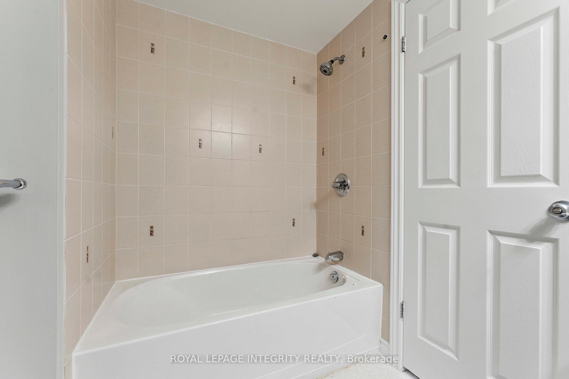 Photo 38 of Unit A, 616 Chapman Mills Drive, Ottawa, Barrhaven - Strandherd — HOMEH