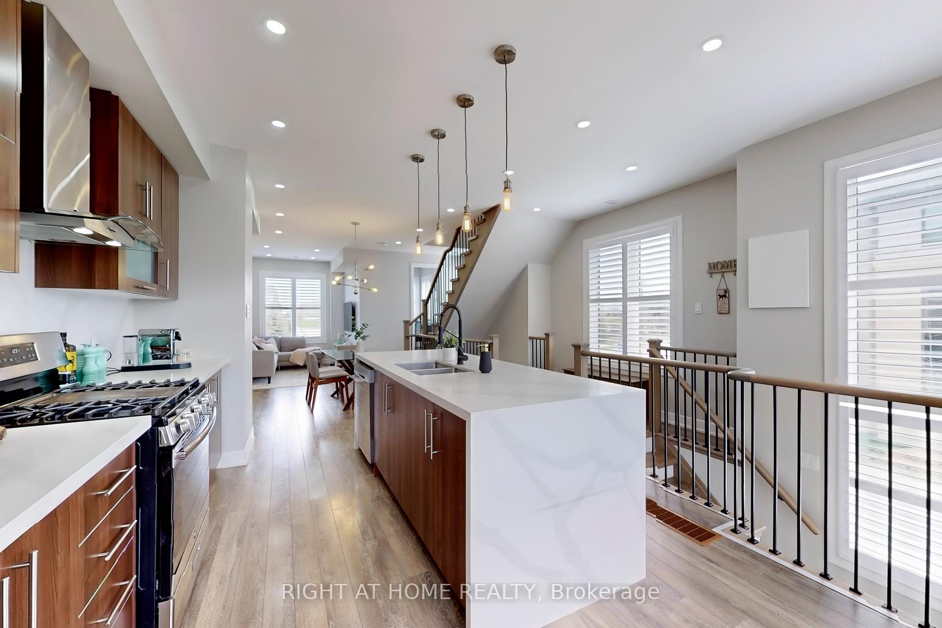 Photo 11 of 53 Donald Fleming Way, Whitby, Pringle Creek — HOMEH