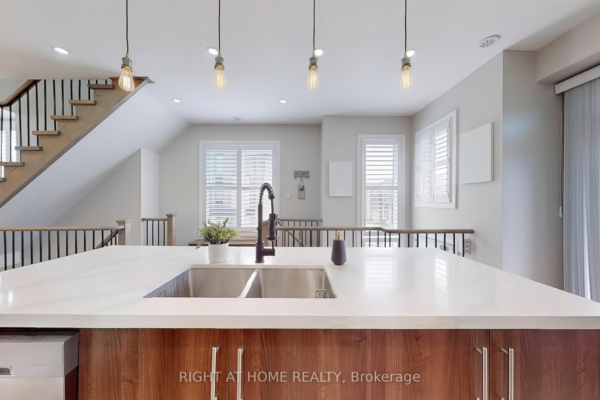 Photo 12 of 53 Donald Fleming Way, Whitby, Pringle Creek — HOMEH