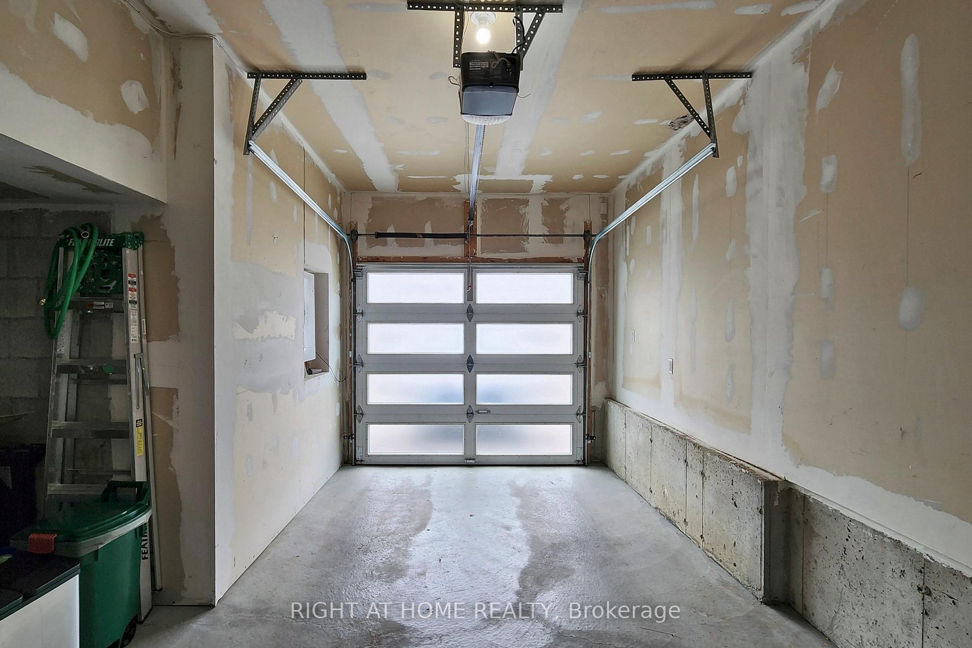 Photo 41 of 53 Donald Fleming Way, Whitby, Pringle Creek — HOMEH