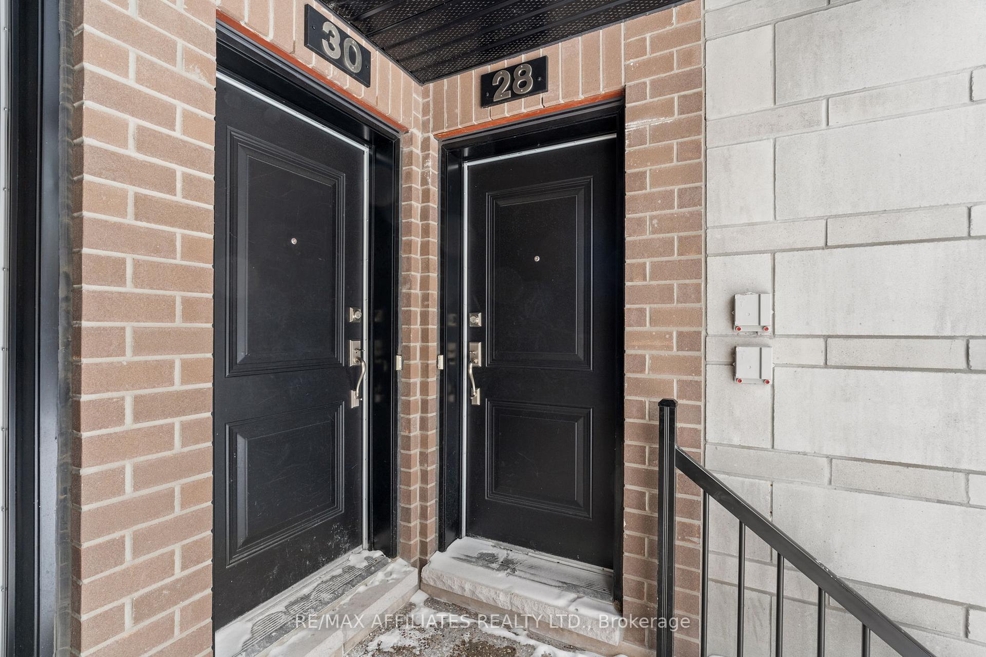 Photo 6 of 28 Carabiner Private, Ottawa, Mer Bleue/Bradley Estates/Anderson Park — HOMEH