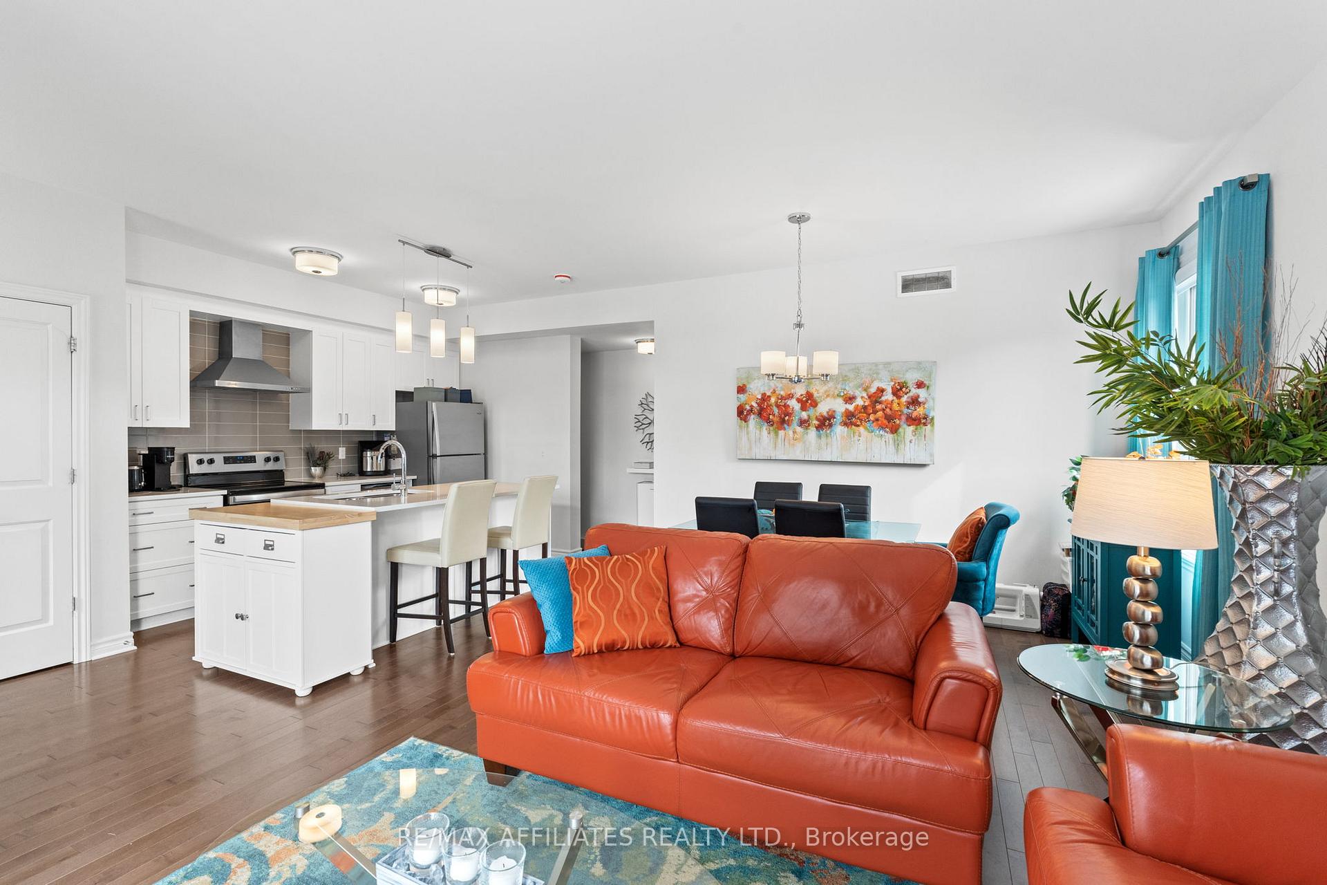 Photo 19 of 28 Carabiner Private, Ottawa, Mer Bleue/Bradley Estates/Anderson Park — HOMEH