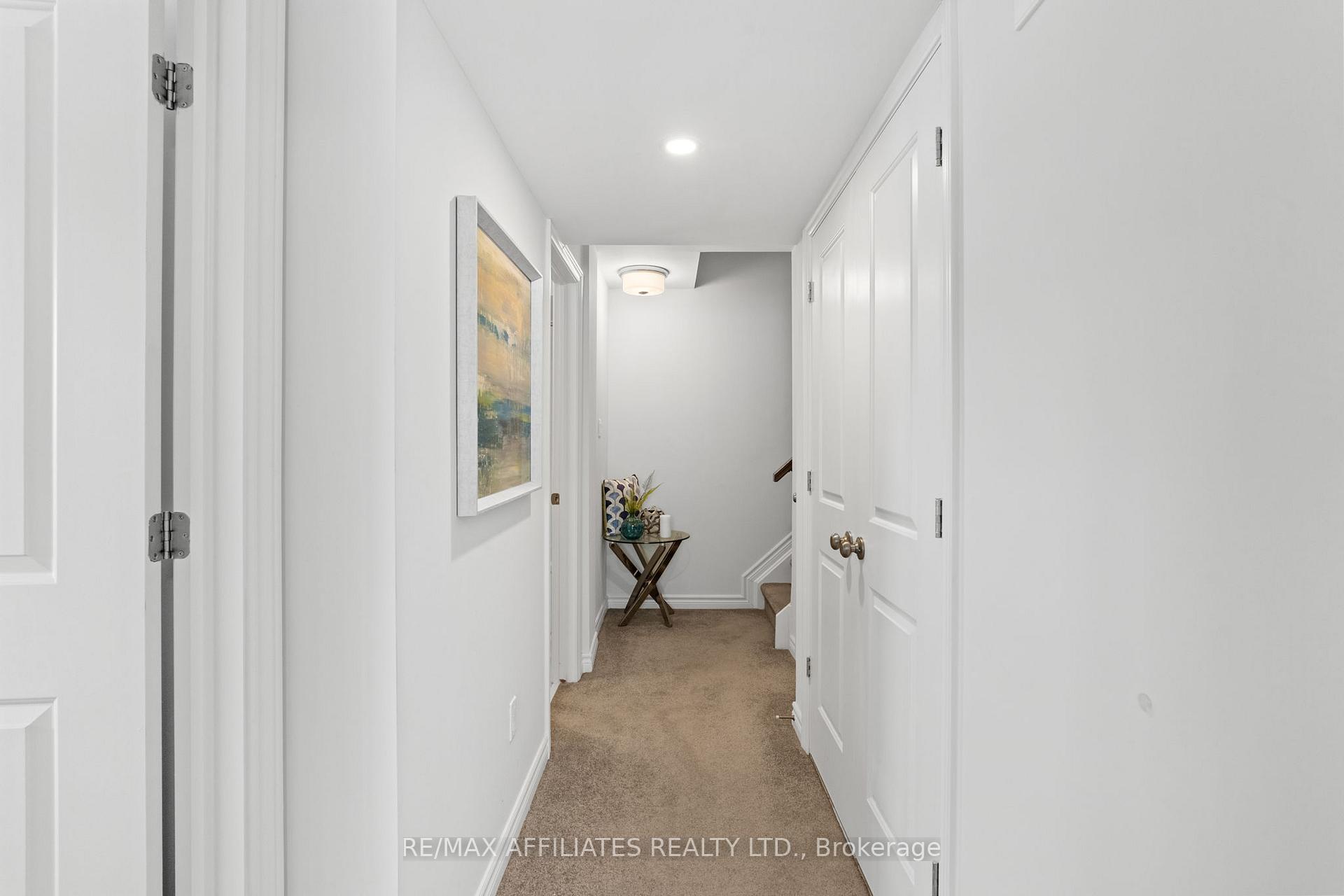 Photo 22 of 28 Carabiner Private, Ottawa, Mer Bleue/Bradley Estates/Anderson Park — HOMEH