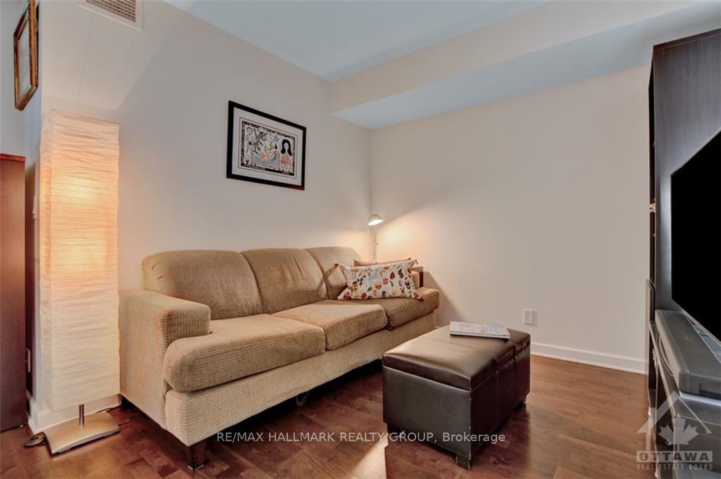 Photo 4 of Unit 906, 138 Somerset Street W, Ottawa, Ottawa Centre/Golden Triangle — HOMEH
