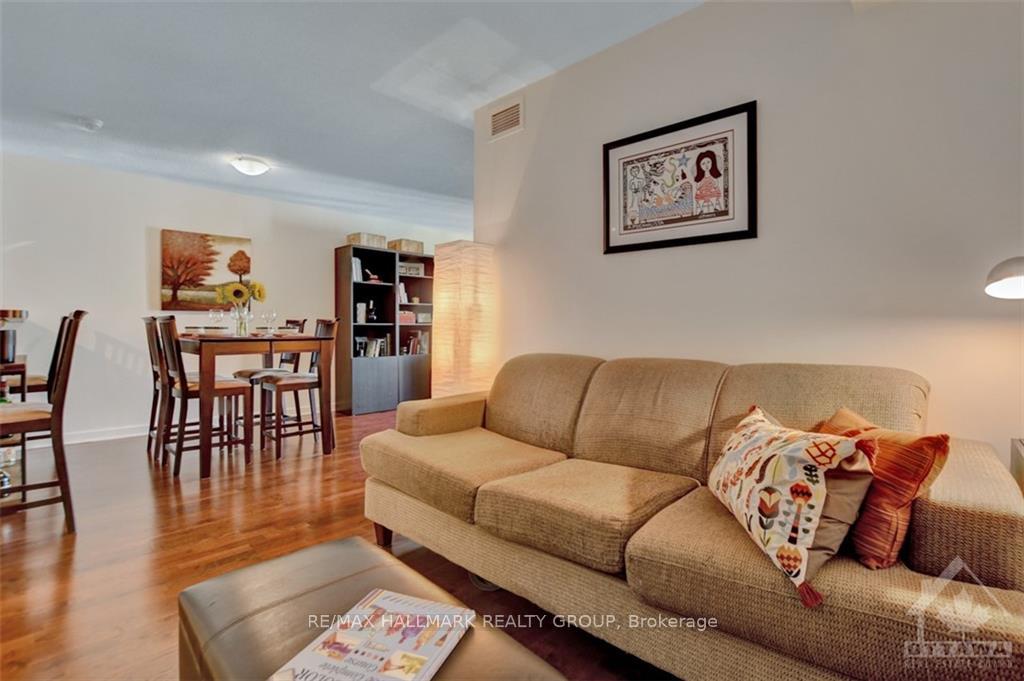 Photo 5 of Unit 906, 138 Somerset Street W, Ottawa, Ottawa Centre/Golden Triangle — HOMEH