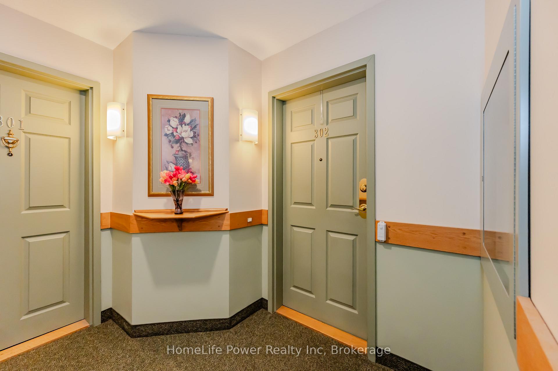 Photo 2 of Unit 302, 20 St George Street, Kitchener — HOMEH