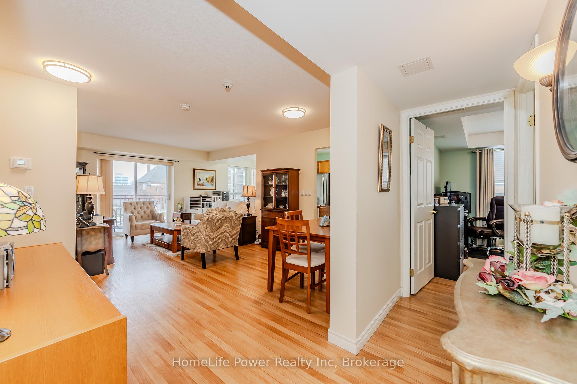 Photo 4 of Unit 302, 20 St George Street, Kitchener — HOMEH