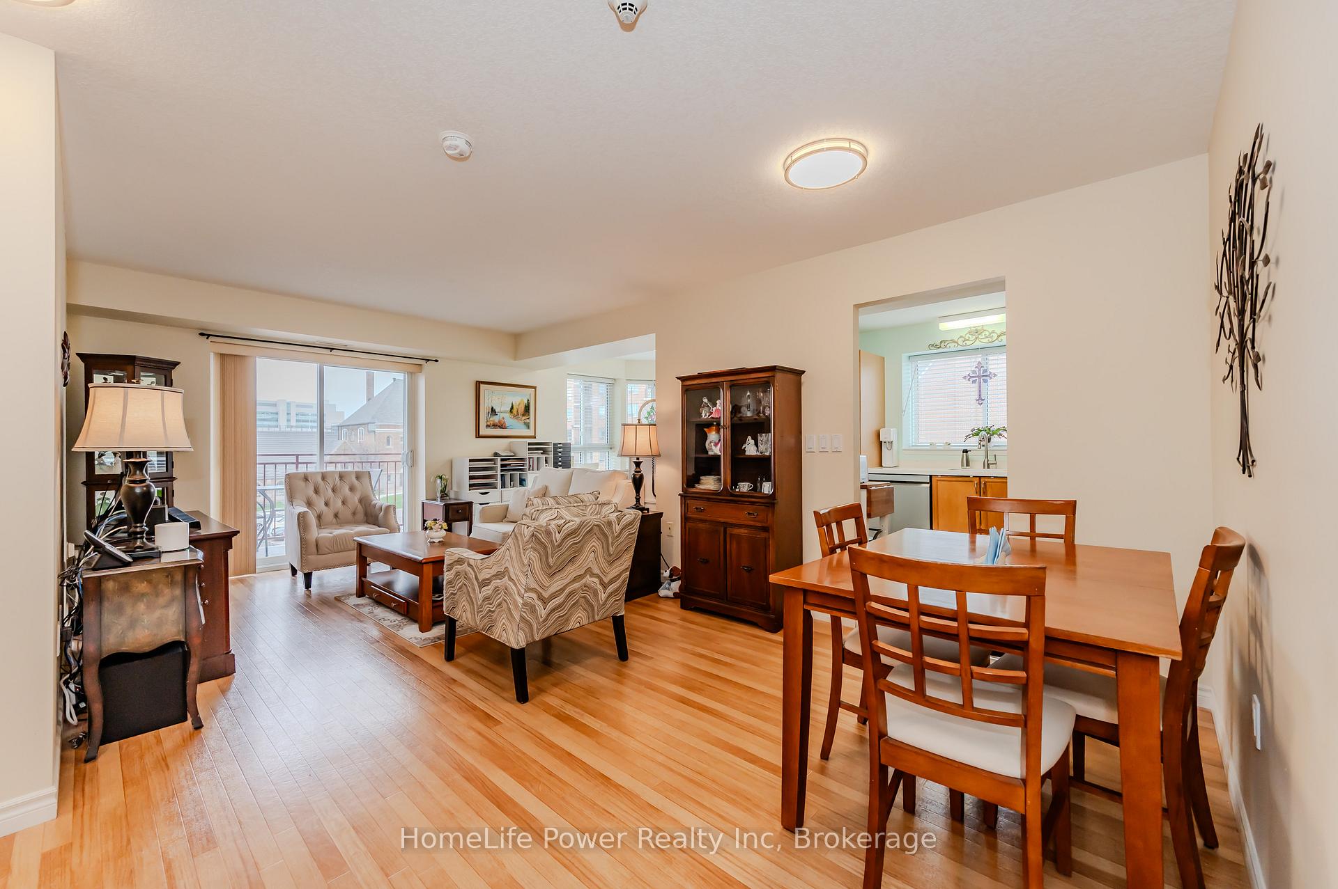 Photo 5 of Unit 302, 20 St George Street, Kitchener — HOMEH