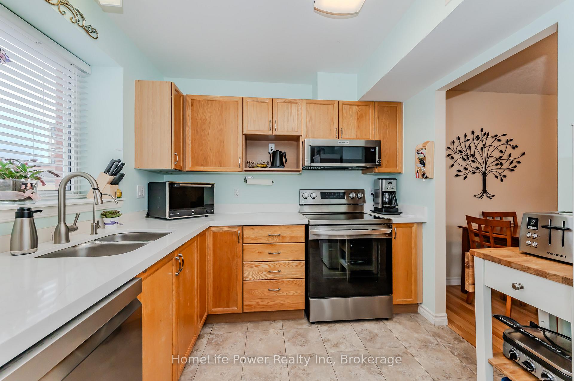 Photo 11 of Unit 302, 20 St George Street, Kitchener — HOMEH