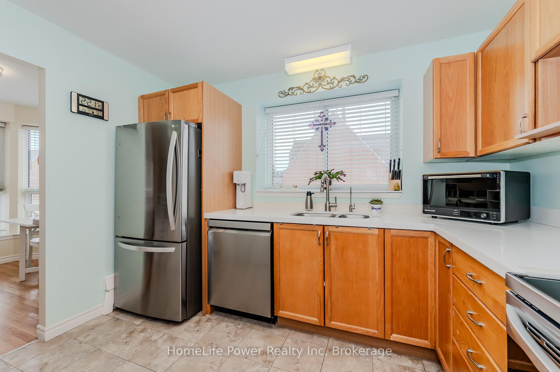 Photo 12 of Unit 302, 20 St George Street, Kitchener — HOMEH