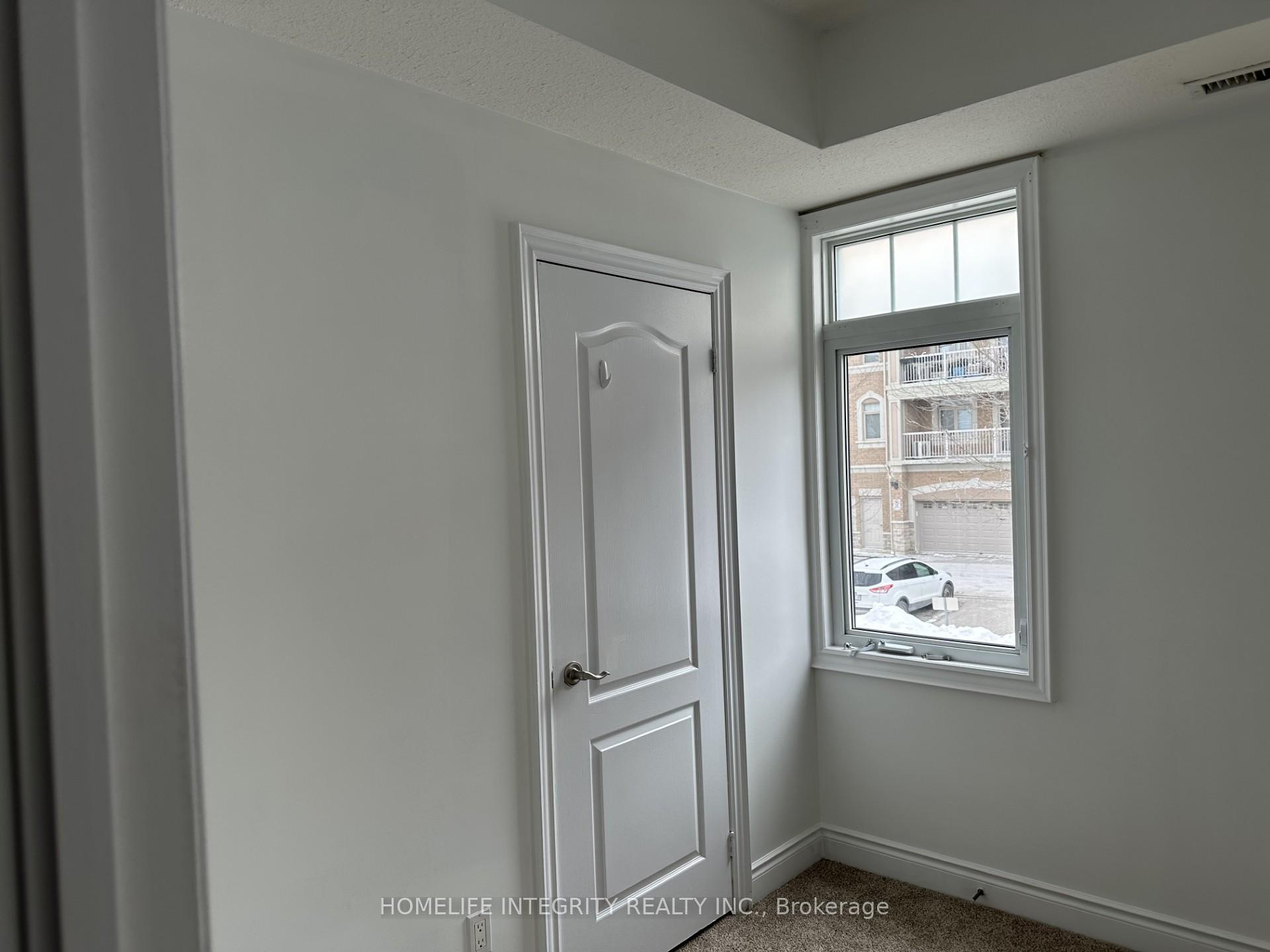 Photo 3 of Unit 211, 78 Sunset Boulevard, New Tecumseth, Alliston — HOMEH