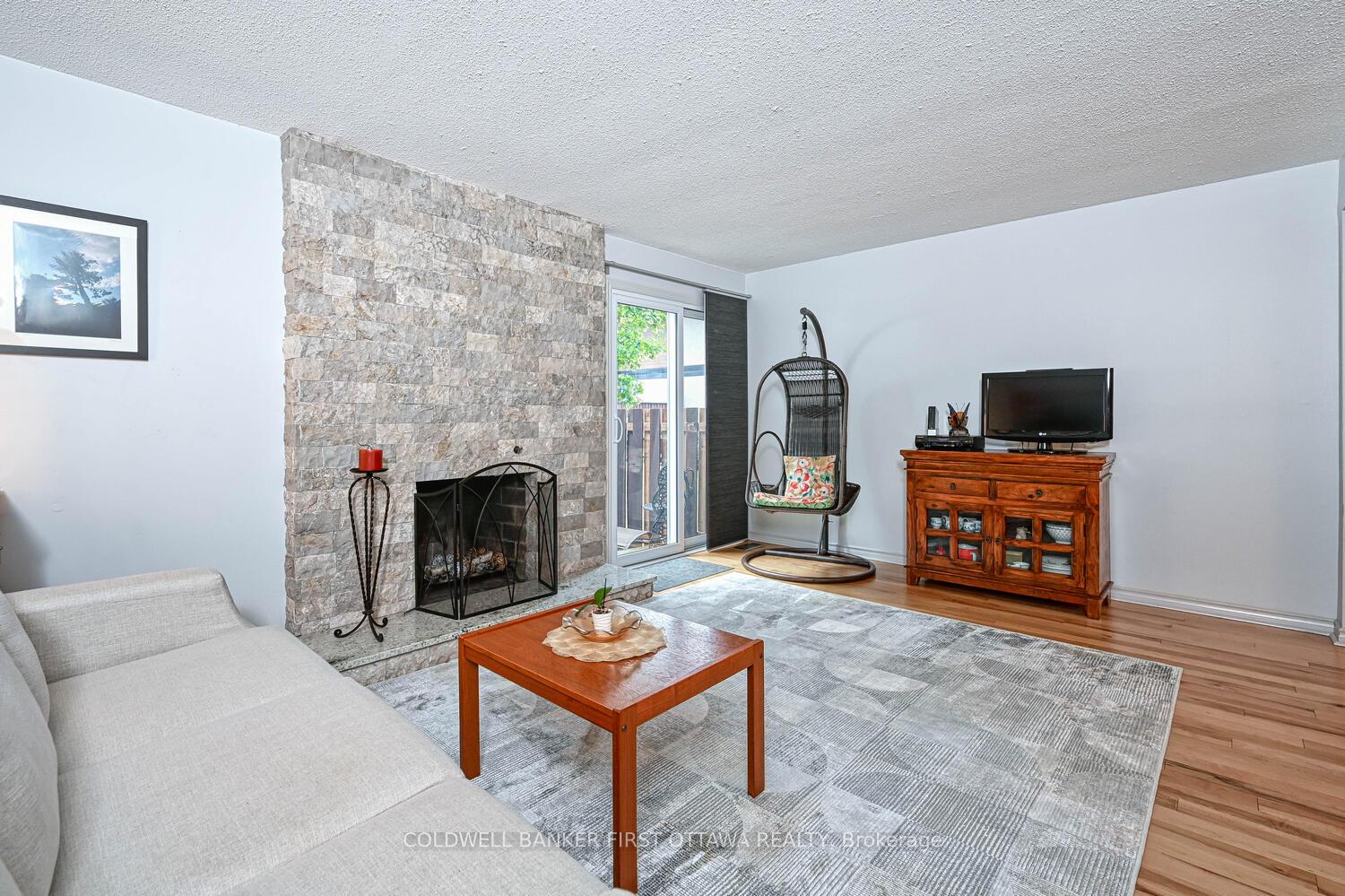 Photo 4 of 154 McClintock Way, Ottawa, Kanata - Katimavik — HOMEH
