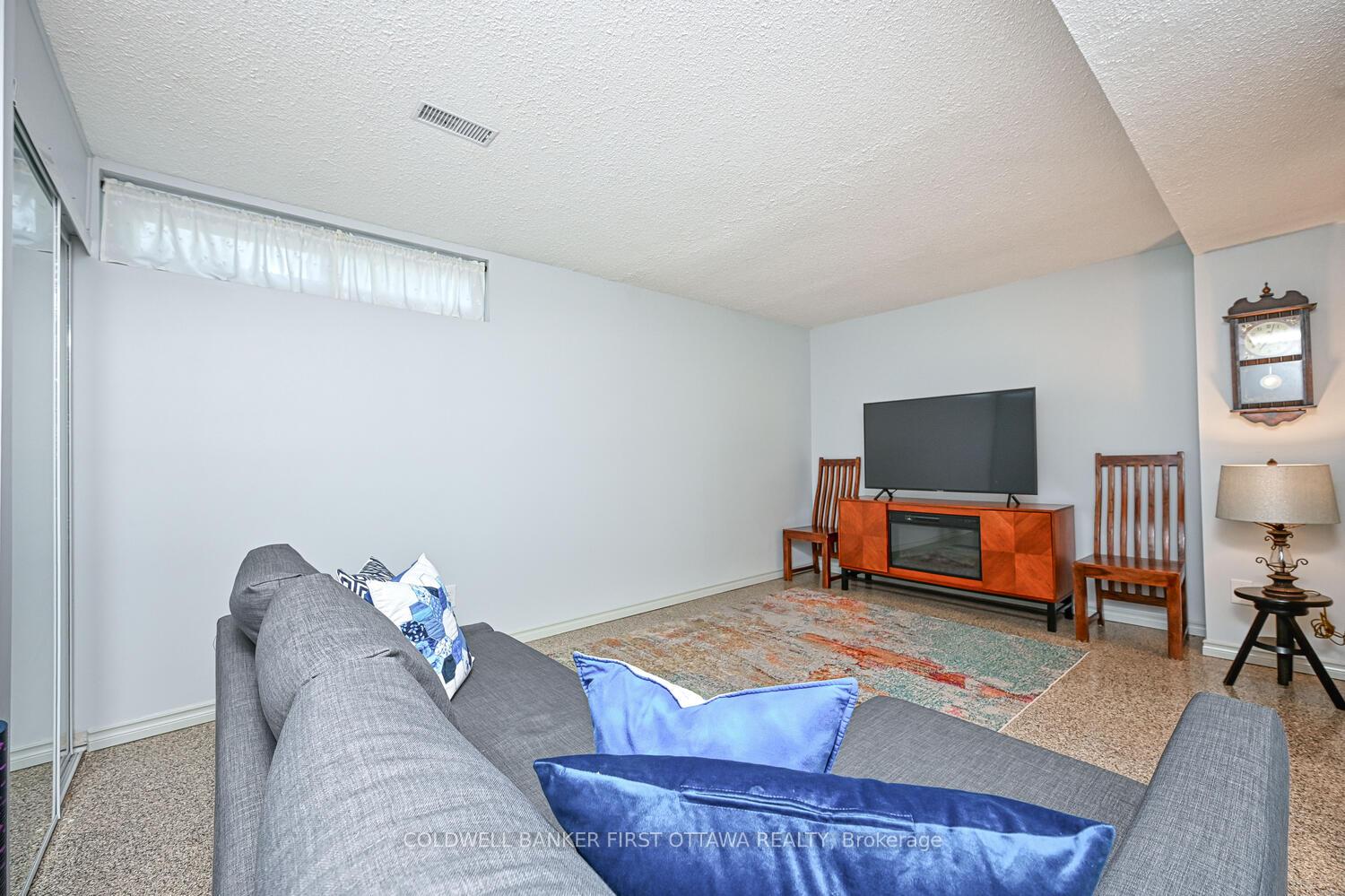 Photo 34 of 154 McClintock Way, Ottawa, Kanata - Katimavik — HOMEH