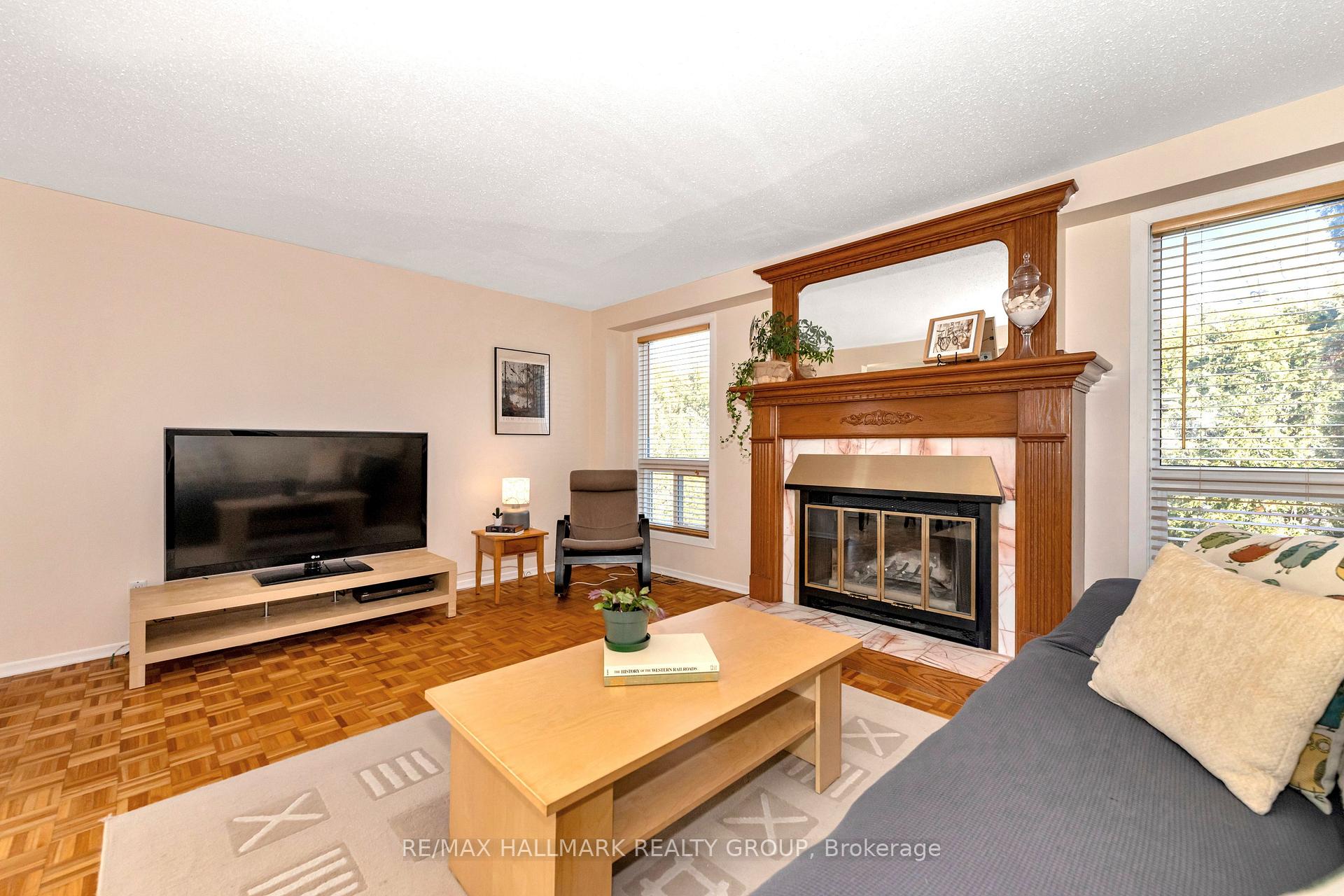 Photo 13 of Unit 37, 6A Millrise Lane SW, Ottawa, Centrepointe — HOMEH