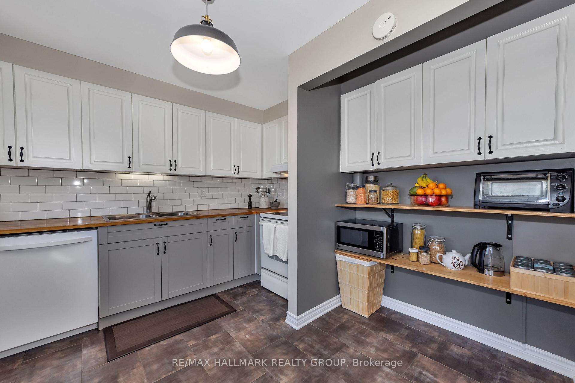 Photo 20 of Unit 37, 6A Millrise Lane SW, Ottawa, Centrepointe — HOMEH