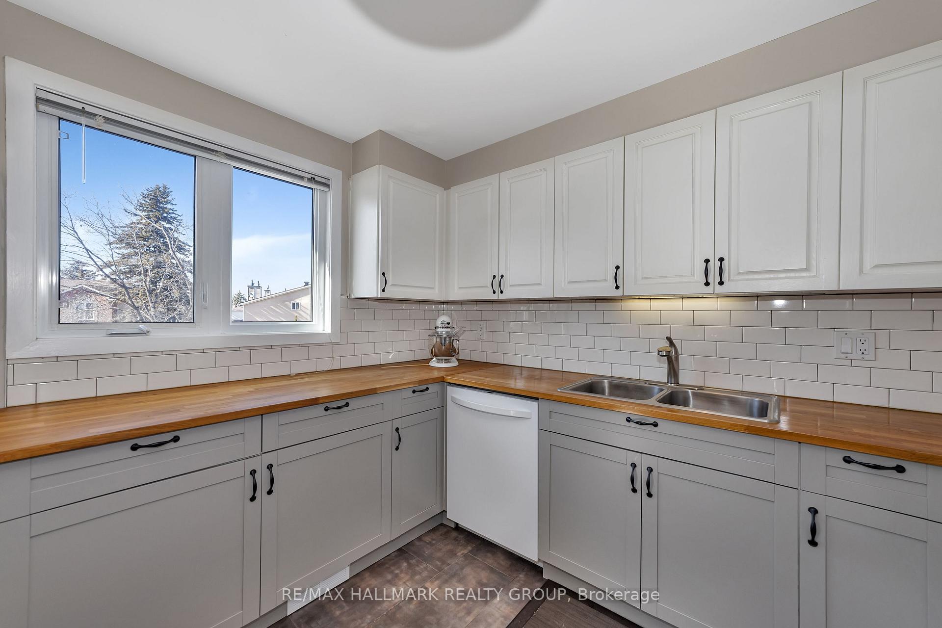Photo 21 of Unit 37, 6A Millrise Lane SW, Ottawa, Centrepointe — HOMEH