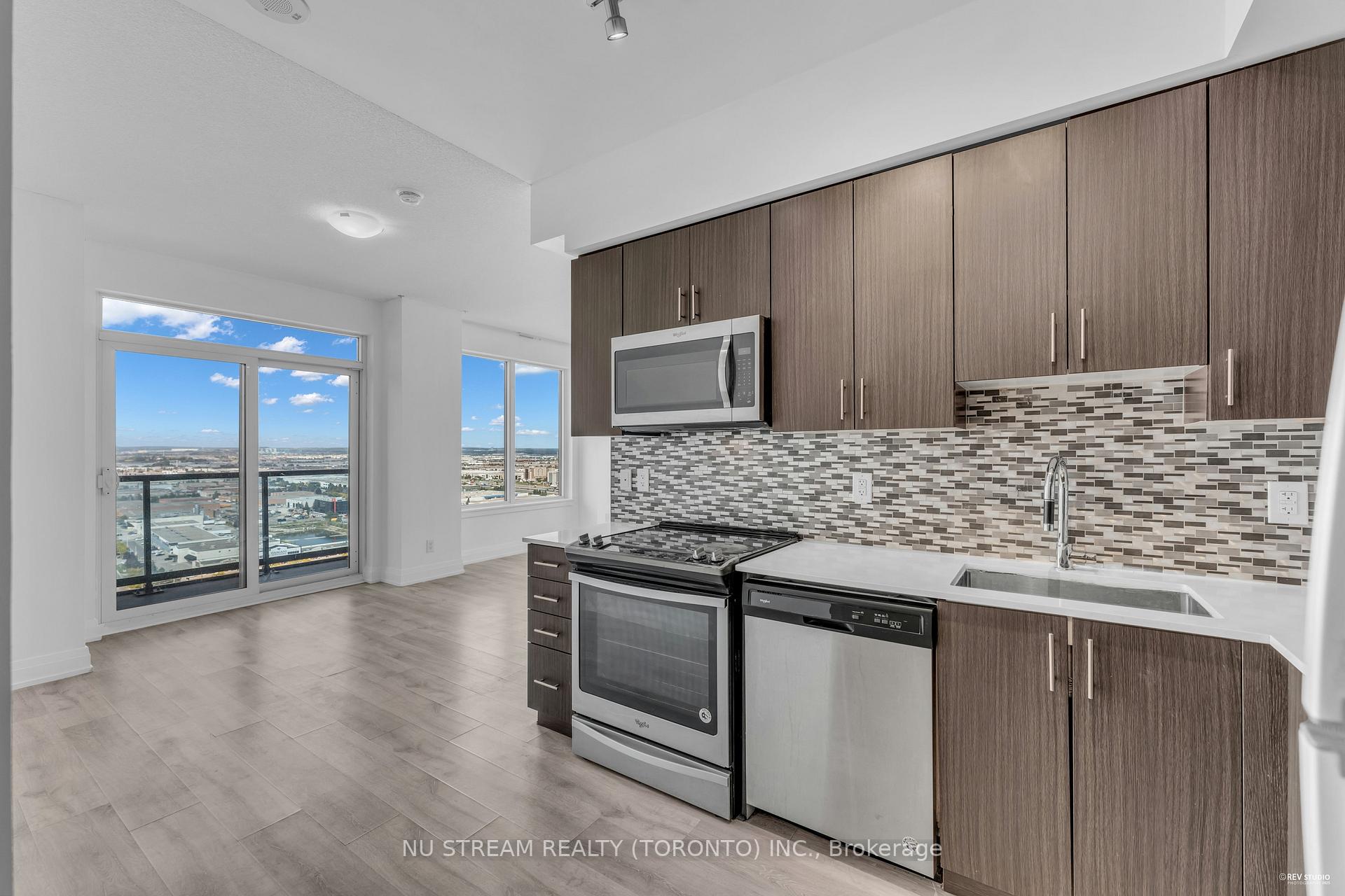 Photo 6 of Unit 2505, 3600 Highway 7 Road, Vaughan, Vaughan Corporate Centre — HOMEH