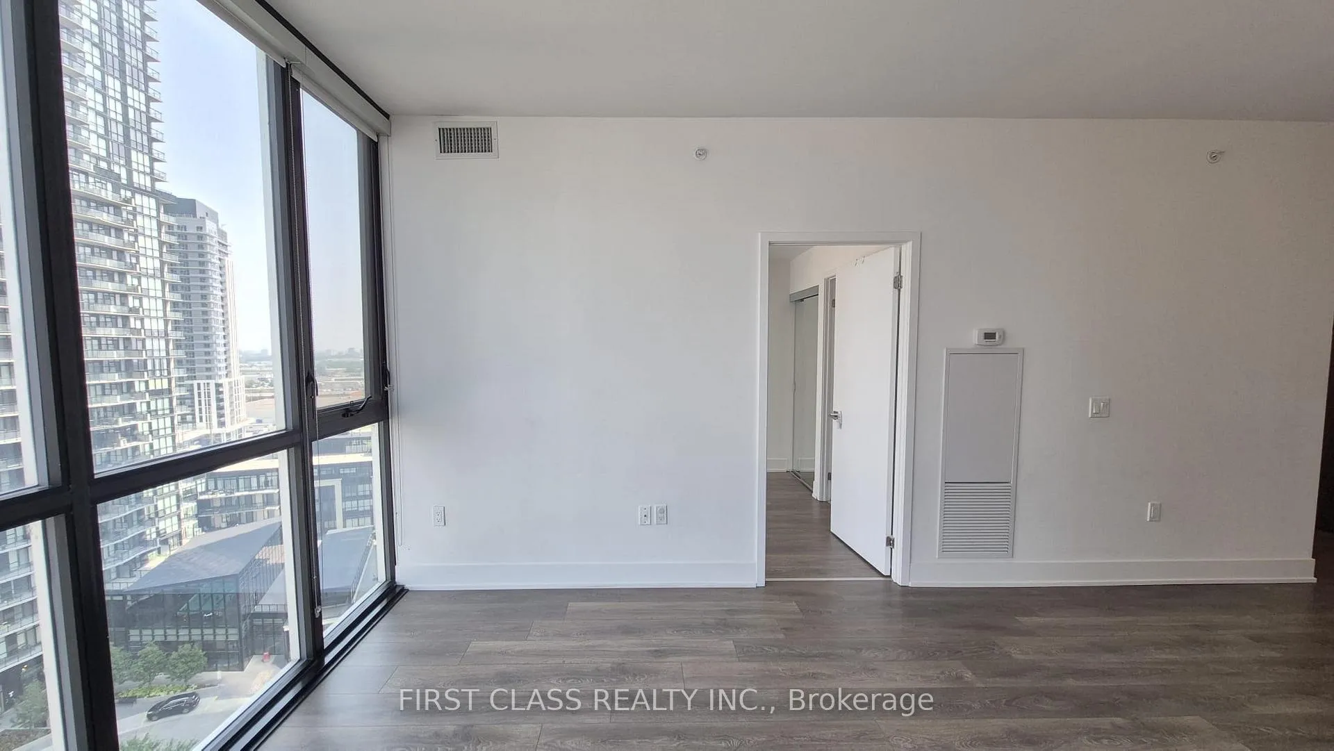 Photo 4 of Unit 1309, 2916 Highway 7, Vaughan, Concord — HOMEH