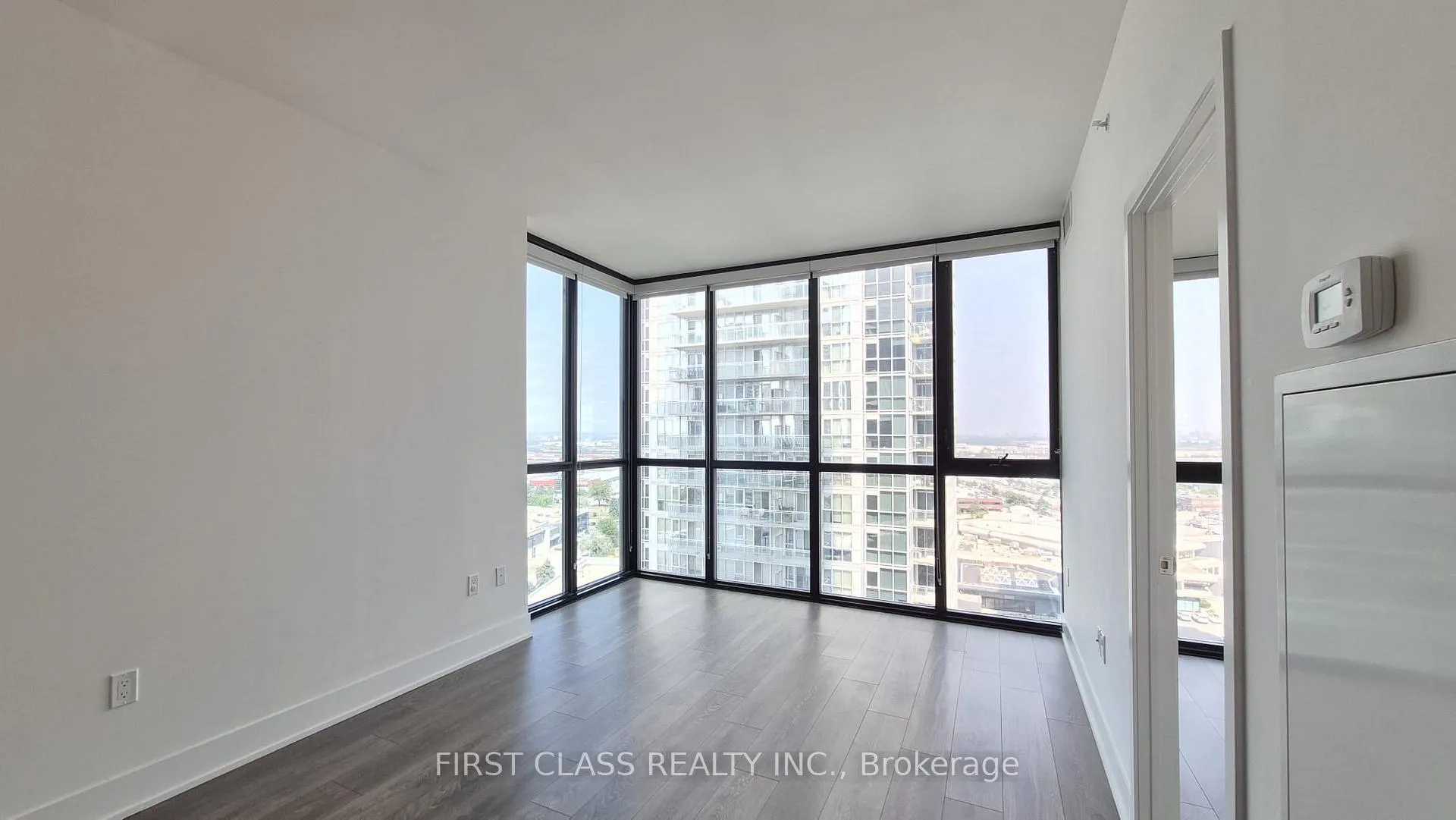 Photo 5 of Unit 1309, 2916 Highway 7, Vaughan, Concord — HOMEH