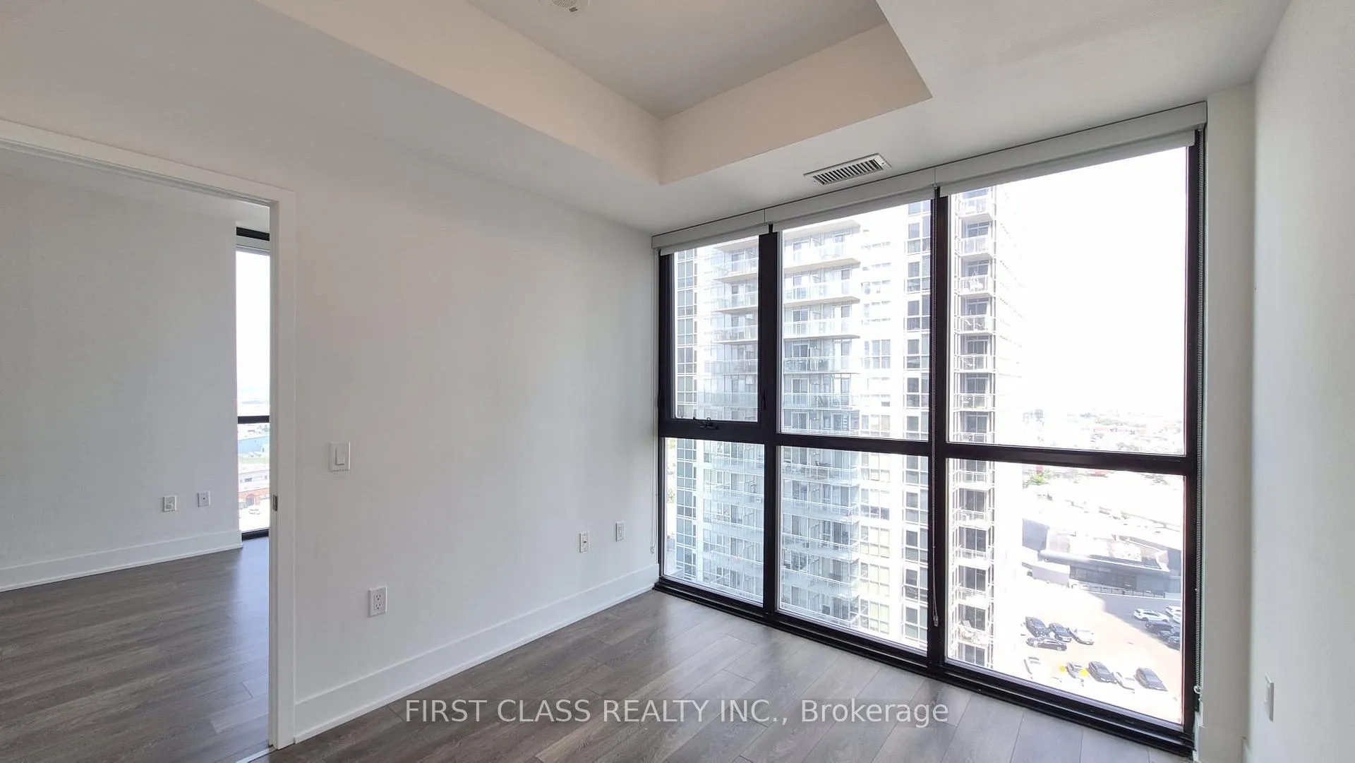 Photo 8 of Unit 1309, 2916 Highway 7, Vaughan, Concord — HOMEH