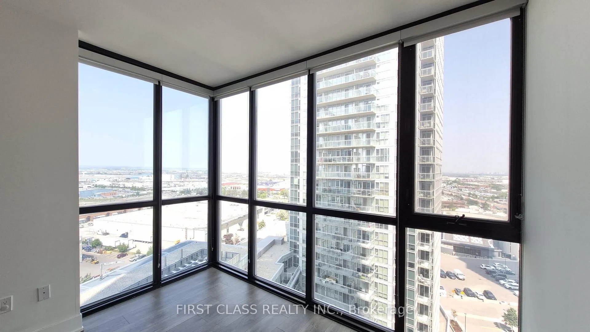 Photo 15 of Unit 1309, 2916 Highway 7, Vaughan, Concord — HOMEH