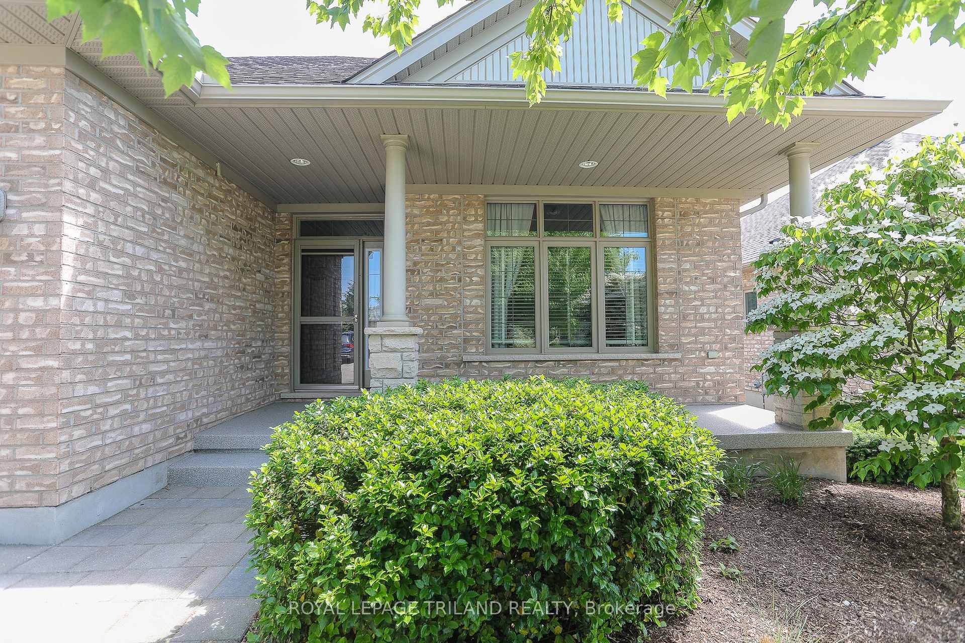 Photo 3 of Unit 31, 100 Southgate Parkway, St. Thomas — HOMEH