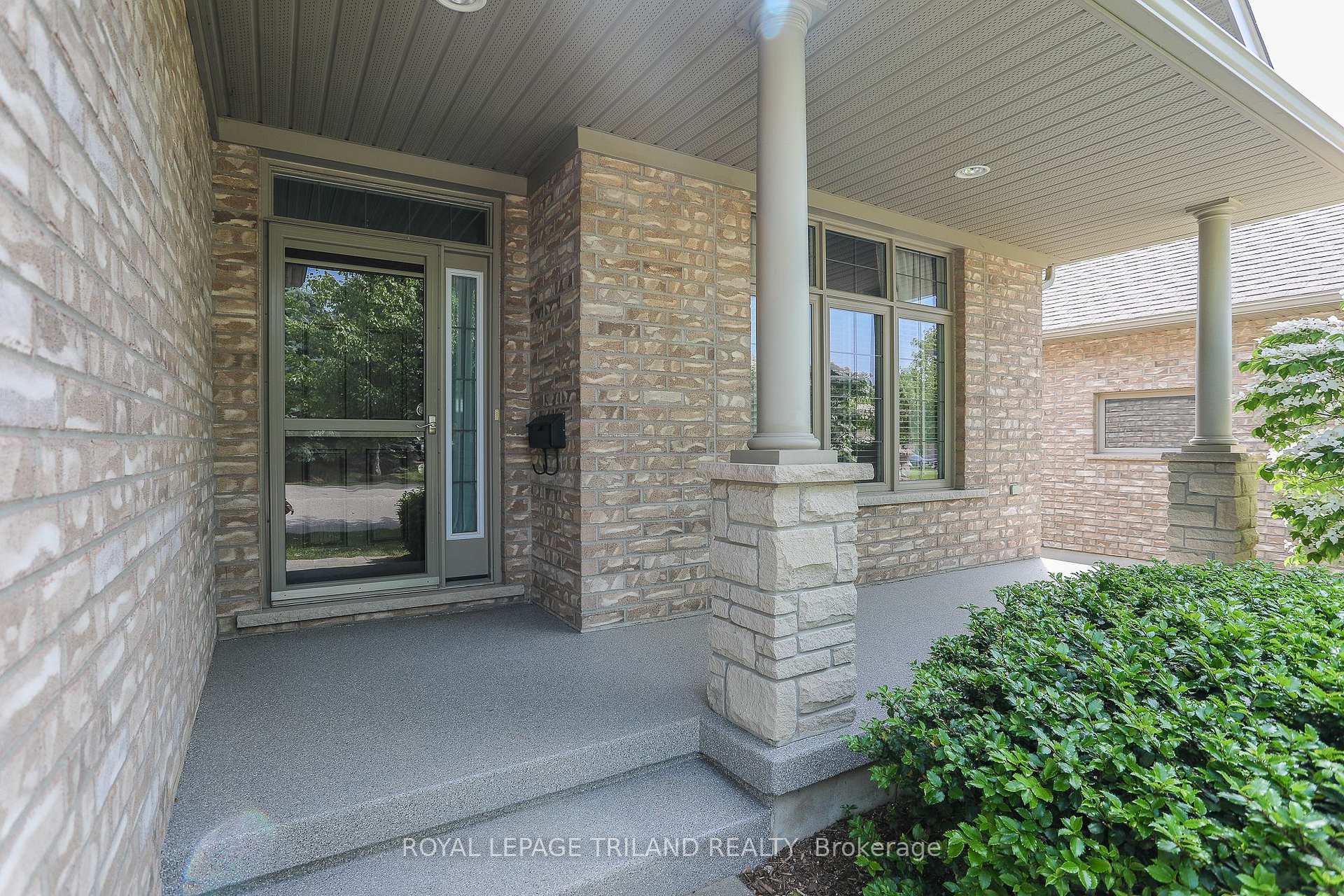 Photo 4 of Unit 31, 100 Southgate Parkway, St. Thomas — HOMEH