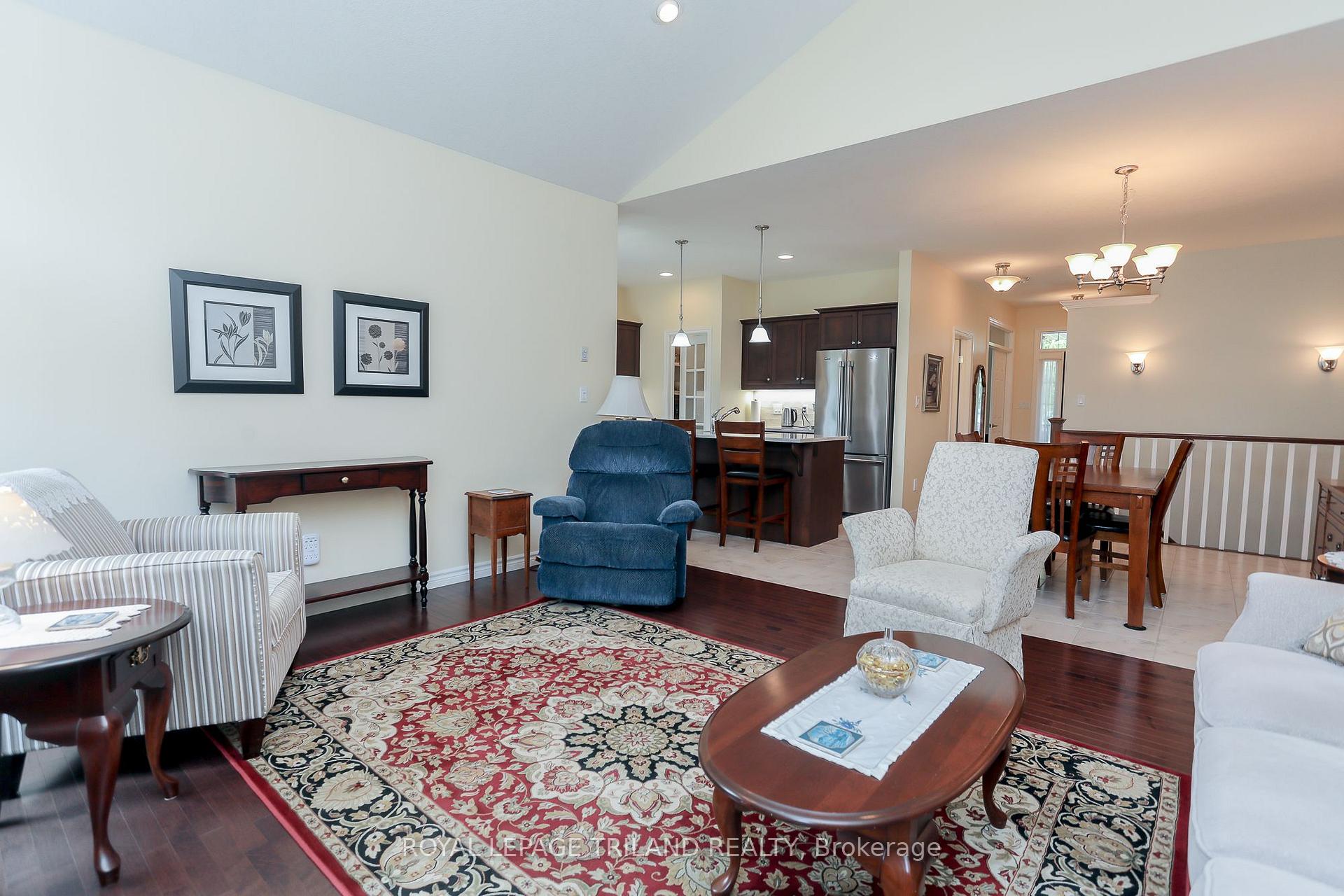 Photo 9 of Unit 31, 100 Southgate Parkway, St. Thomas — HOMEH