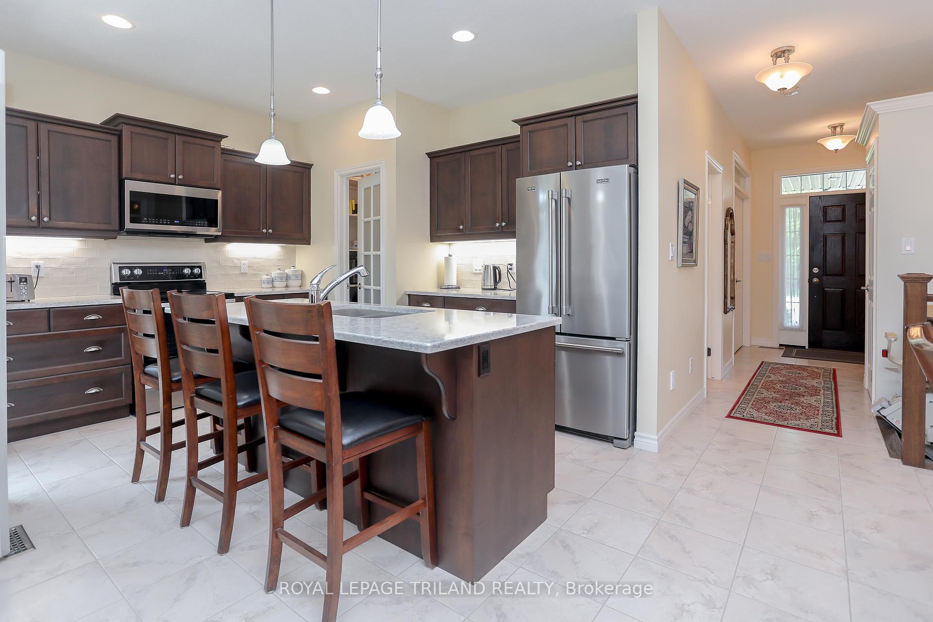 Photo 13 of Unit 31, 100 Southgate Parkway, St. Thomas — HOMEH