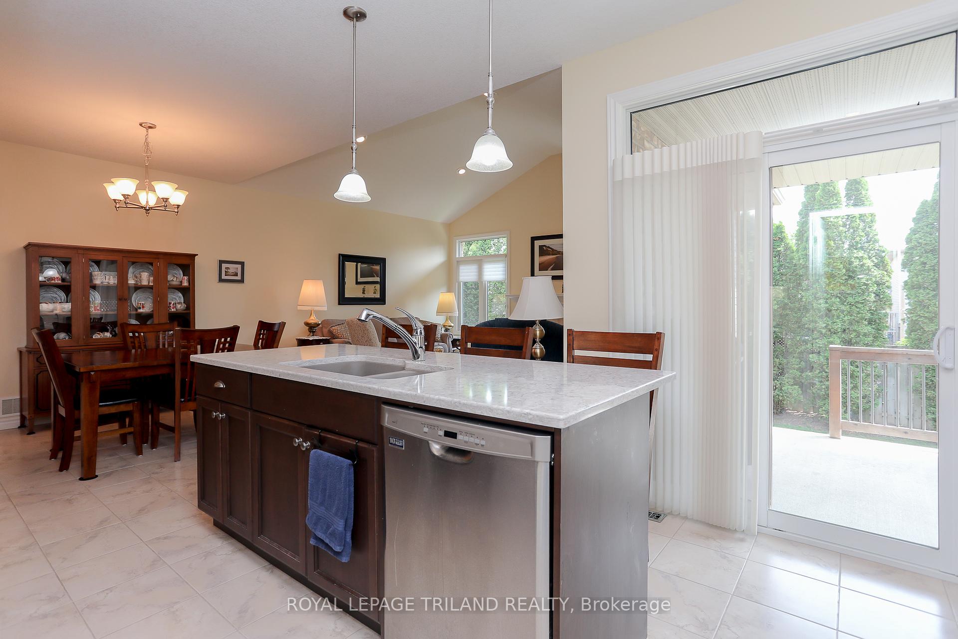 Photo 17 of Unit 31, 100 Southgate Parkway, St. Thomas — HOMEH