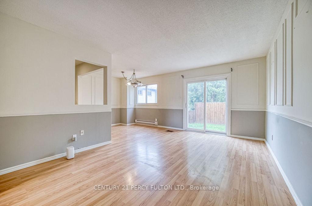 Photo 8 of Unit 15, 700 Harmony Road N, Oshawa, Pinecrest — HOMEH