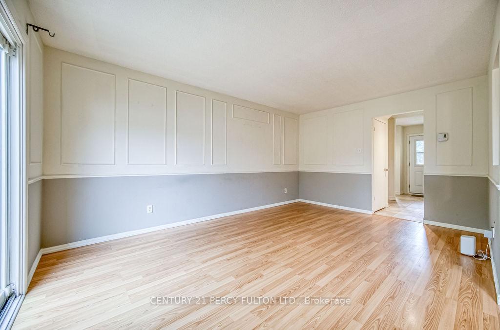 Photo 9 of Unit 15, 700 Harmony Road N, Oshawa, Pinecrest — HOMEH