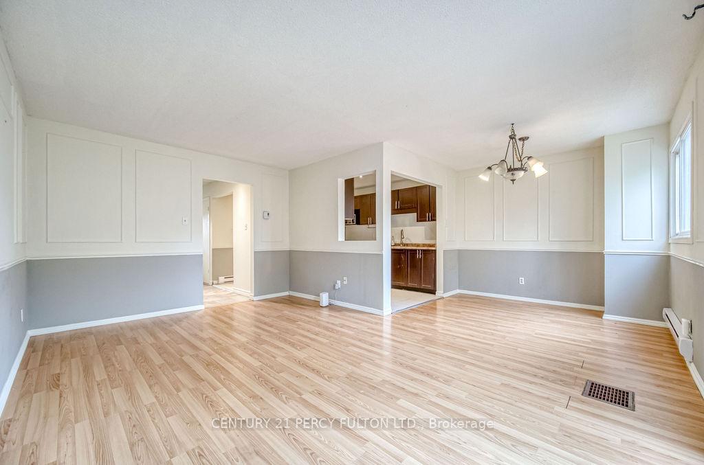Photo 10 of Unit 15, 700 Harmony Road N, Oshawa, Pinecrest — HOMEH