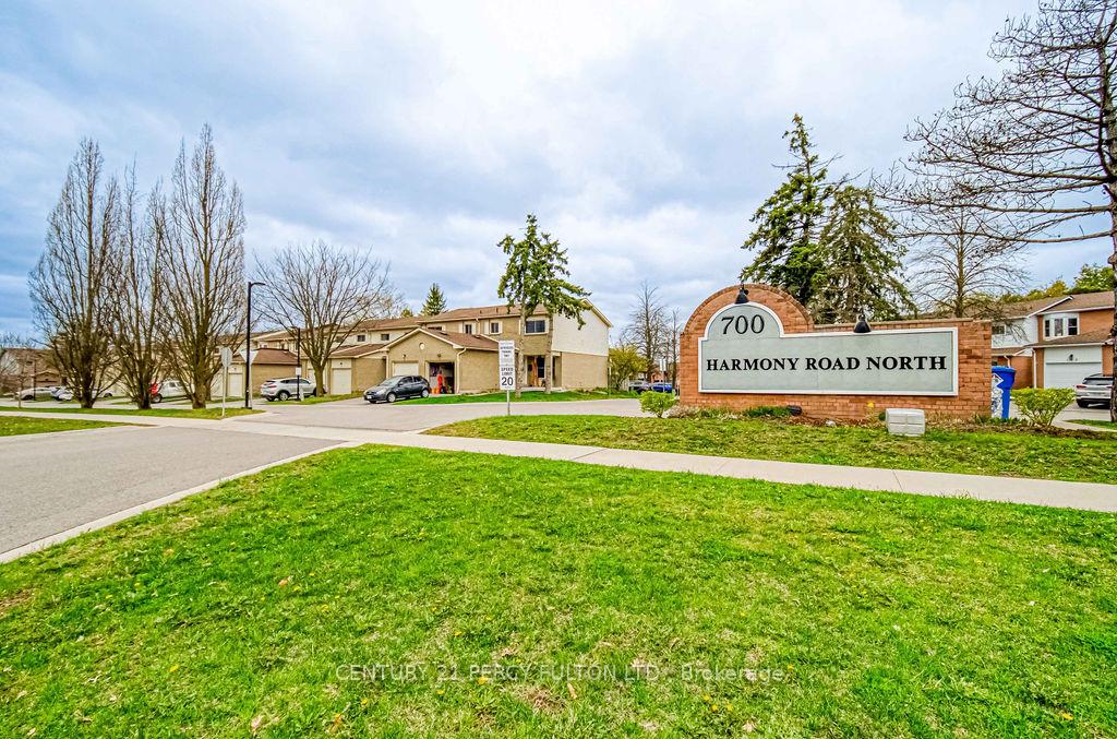Photo 23 of Unit 15, 700 Harmony Road N, Oshawa, Pinecrest — HOMEH