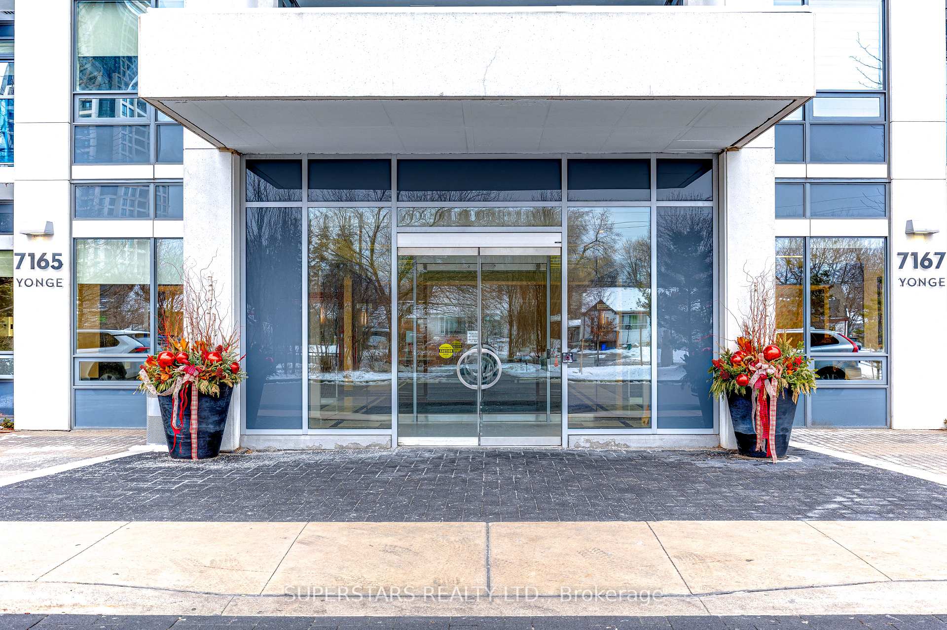 Photo 2 of Unit 811, 7167 Yonge Street, Markham, Thornhill — HOMEH